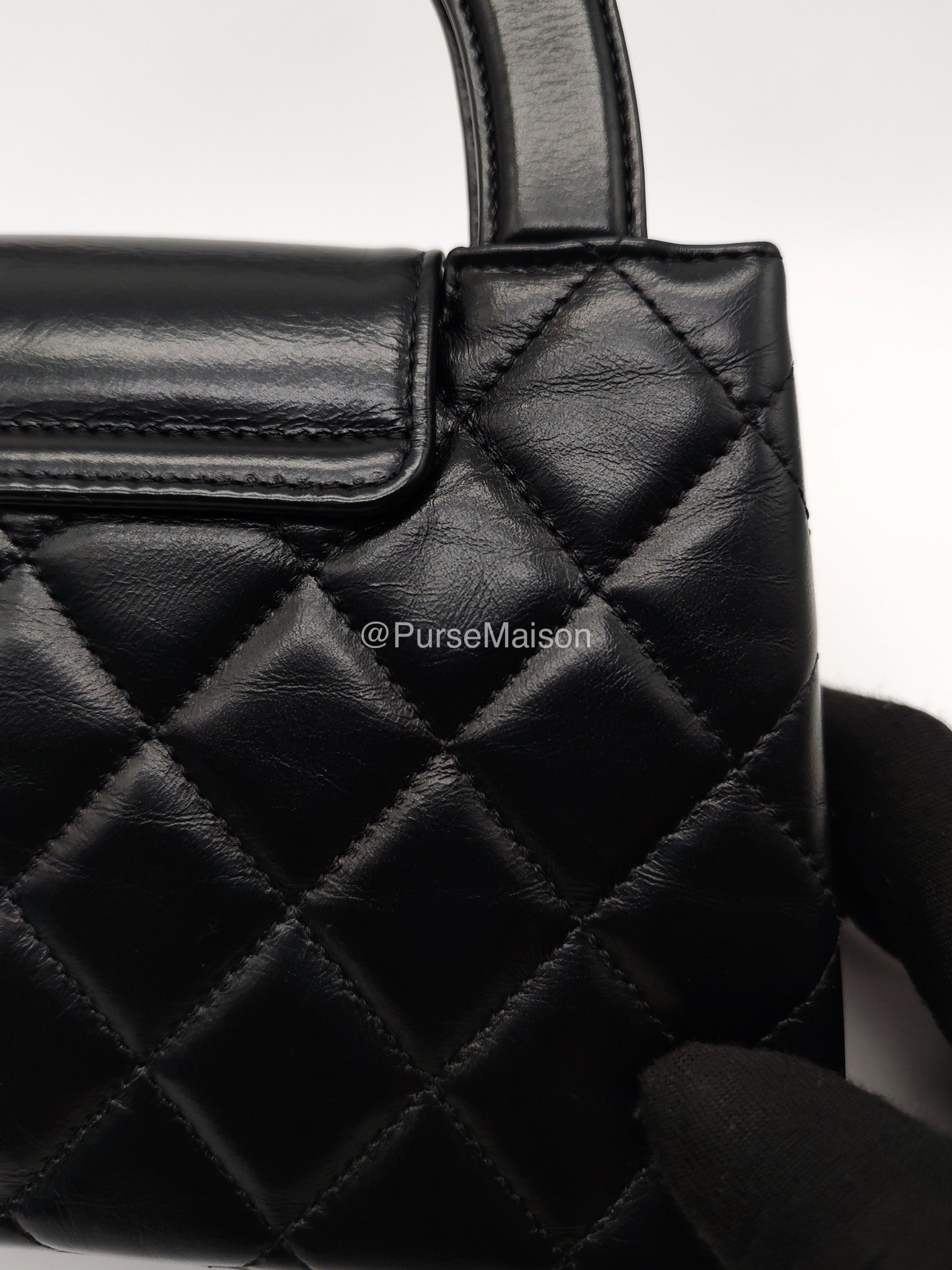 Chanel CC Kelly Shopping Bag Small in Black Shiny Calfskin Leather Aged Gold Hardware (Microchip) | Purse Maison Luxury Bags Shop