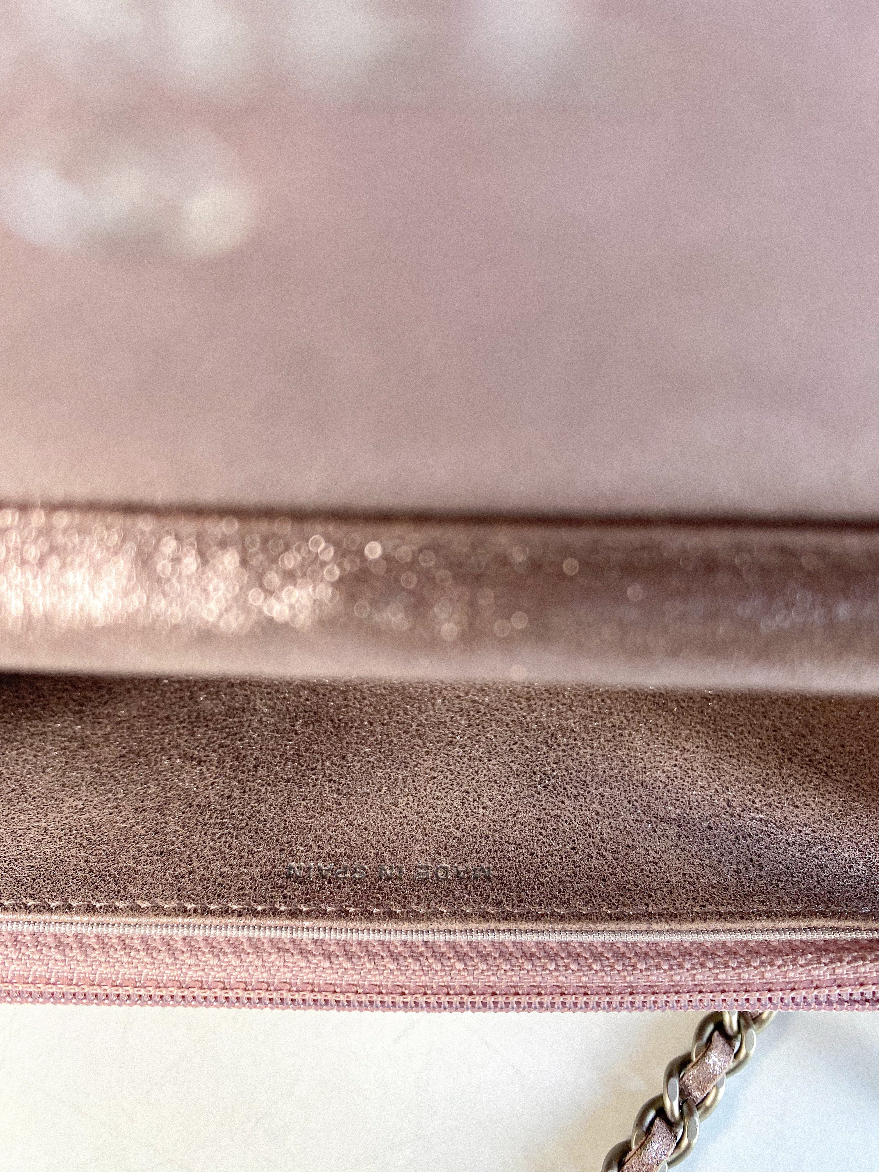 Chanel CC Wallet on Chain in Iridescent Pink Calfskin and Silver Hardware Series 21