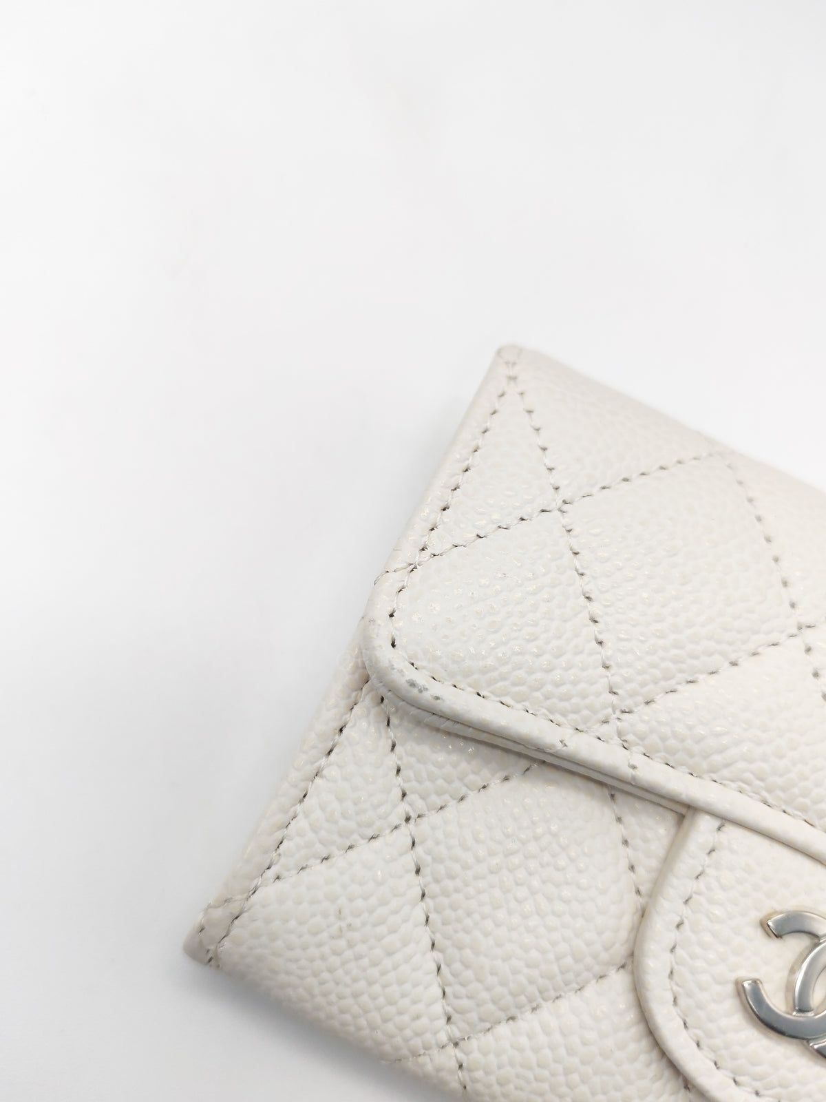 Chanel Classic Flap Card Holder in White Quilted Caviar Leather and Silver Hardware Series 30 | Purse Maison Luxury Bags Shop