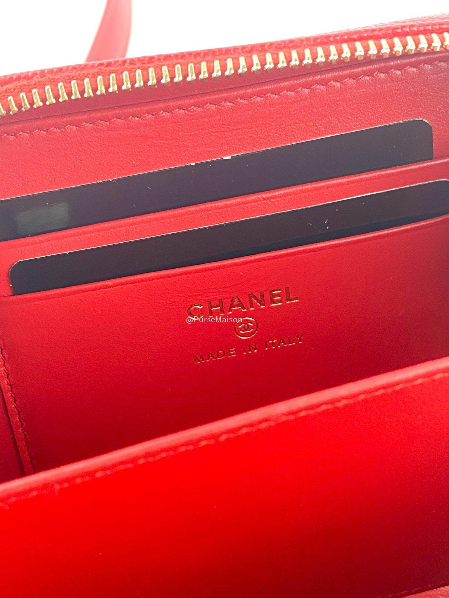 Chanel Filigree Vanity Clutch Quilted Caviar and Aged gold hardware series 25 (year 2018)