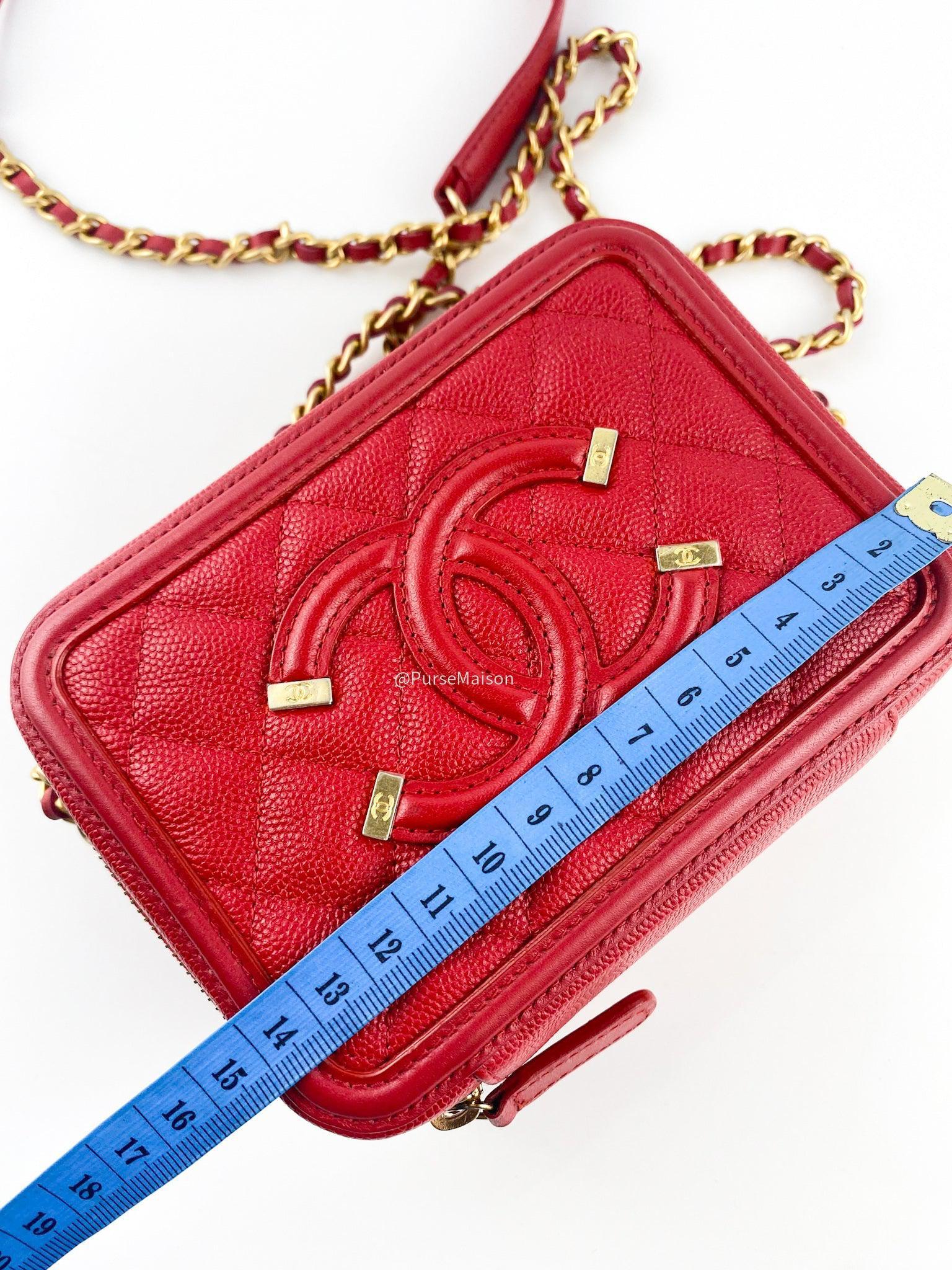 Chanel Filigree Vanity Clutch Quilted Caviar and Aged gold hardware series 25 (year 2018)