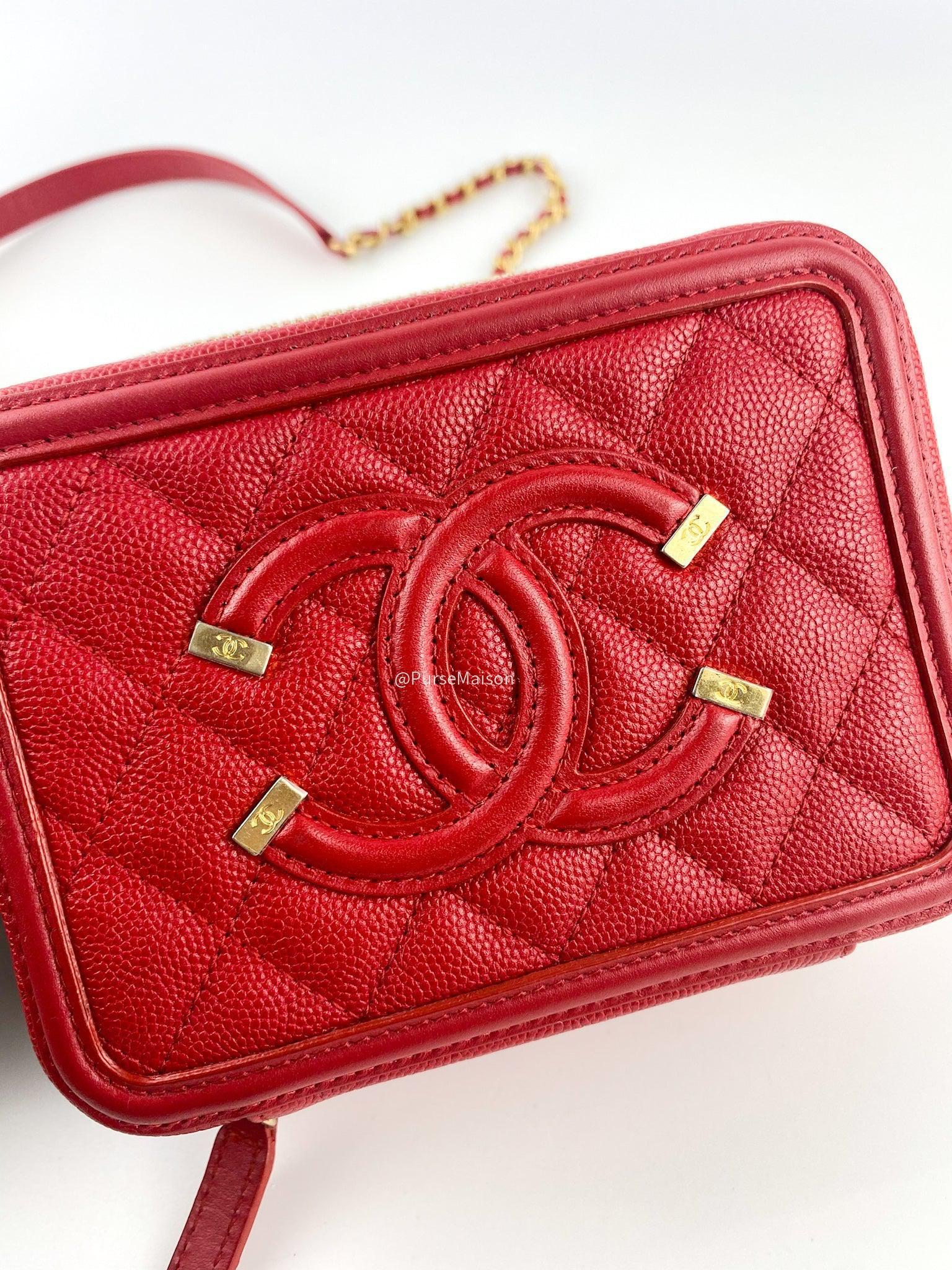 Chanel Filigree Vanity Clutch Quilted Caviar and Aged gold hardware series 25 (year 2018)