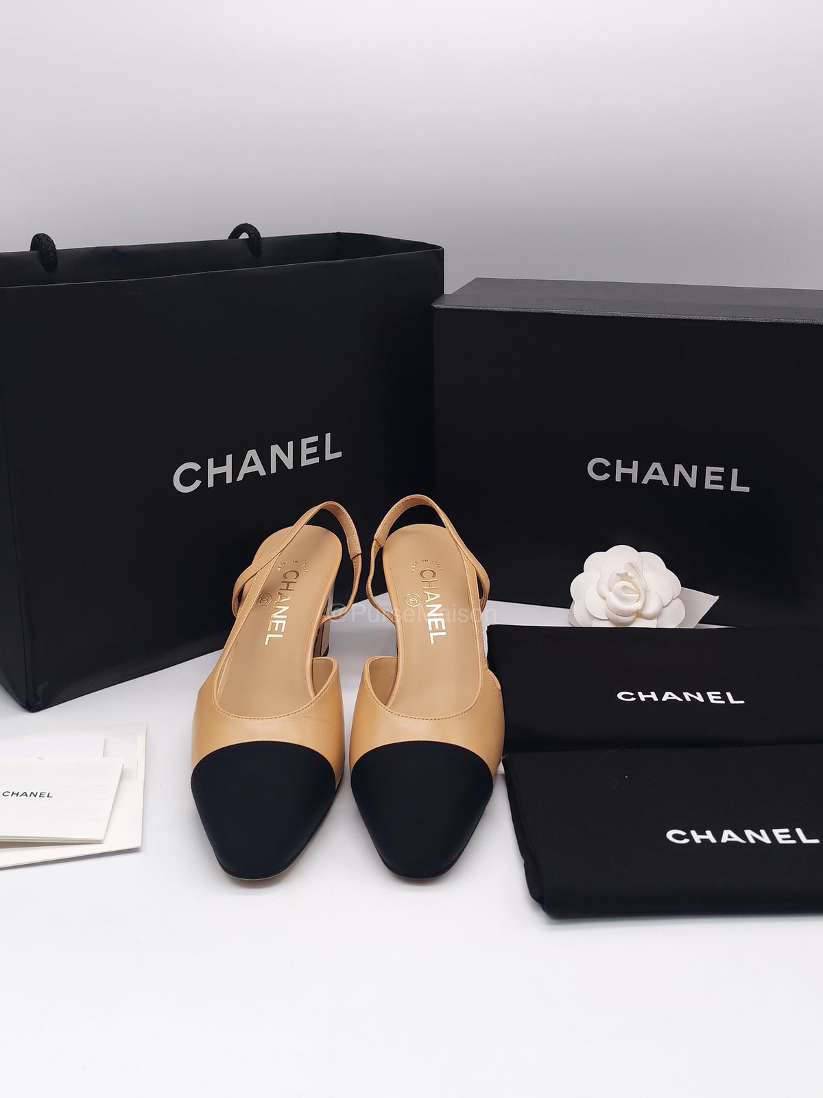 Chanel Grosgrain Cap-tone Slingback Pumps in Beige and Black Size 38 (23 cm) | Purse Maison Luxury Bags Shop