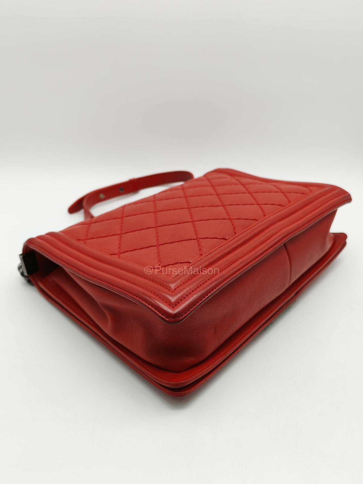 Chanel Le Boy New Medium in Red Diamond Stitch Calfskin Leather Ruthenium Hardware (Series 18) | Purse Maison Luxury Bags Shop