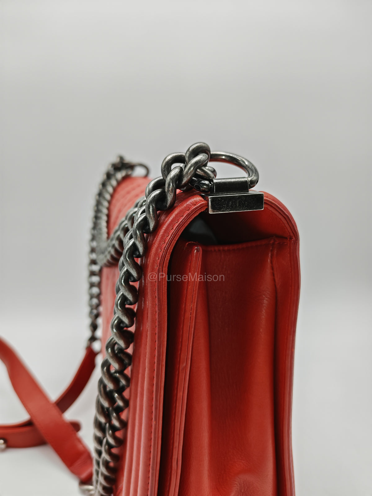Chanel Le Boy New Medium in Red Diamond Stitch Calfskin Leather Ruthenium Hardware (Series 18) | Purse Maison Luxury Bags Shop