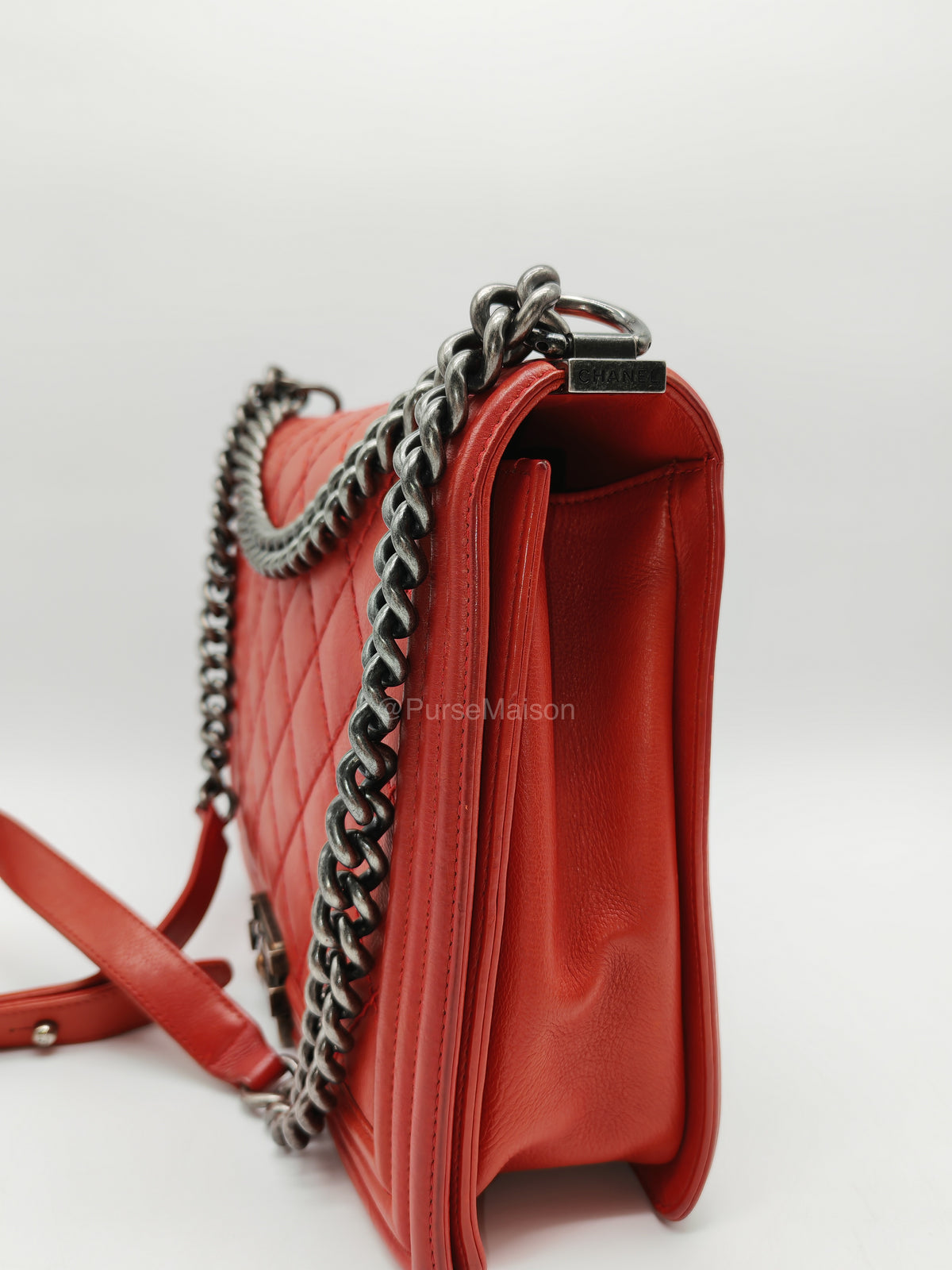 Chanel Le Boy New Medium in Red Diamond Stitch Calfskin Leather Ruthenium Hardware (Series 18) | Purse Maison Luxury Bags Shop
