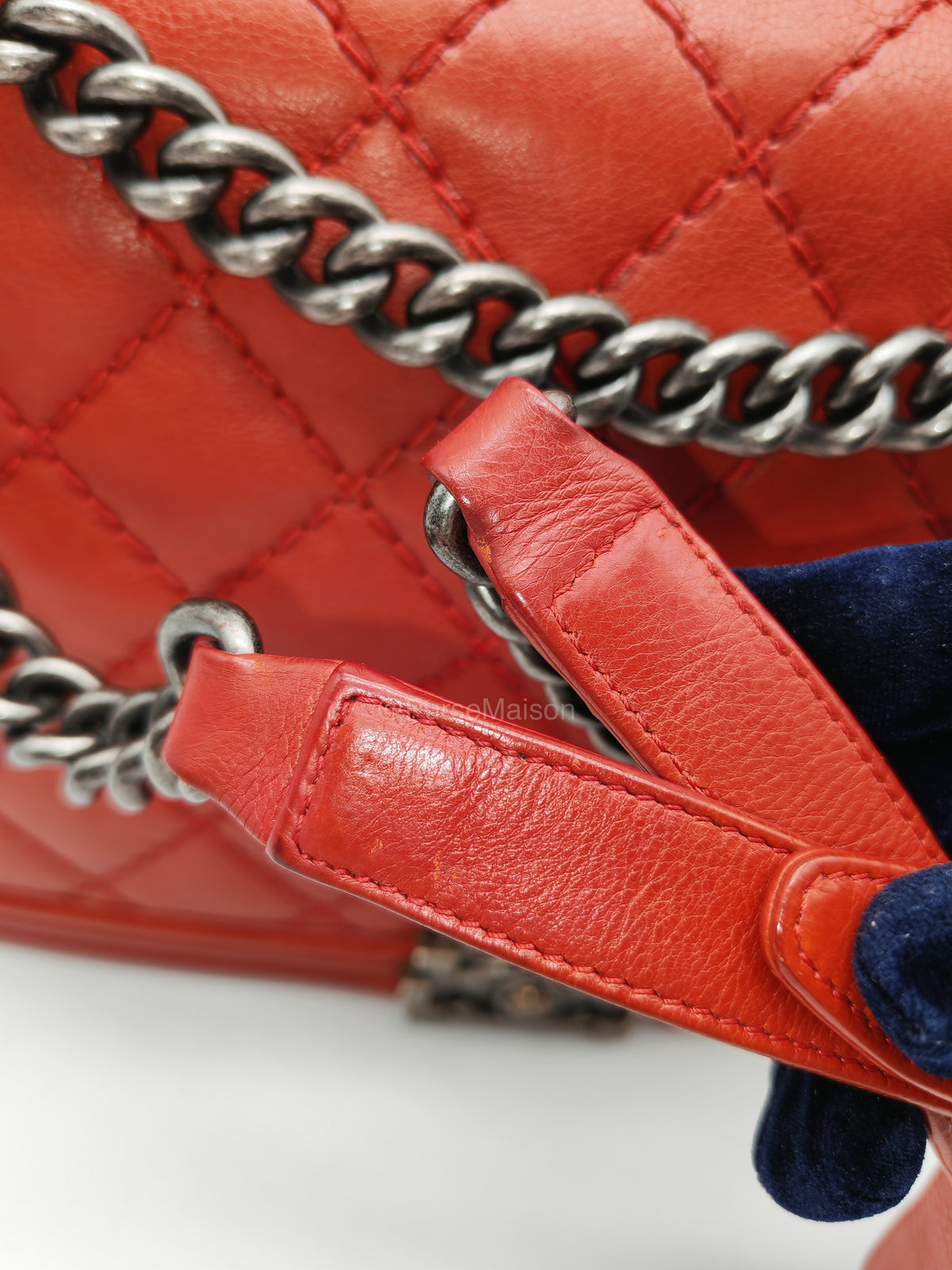 Chanel Le Boy New Medium in Red Diamond Stitch Calfskin Leather Ruthenium Hardware (Series 18) | Purse Maison Luxury Bags Shop