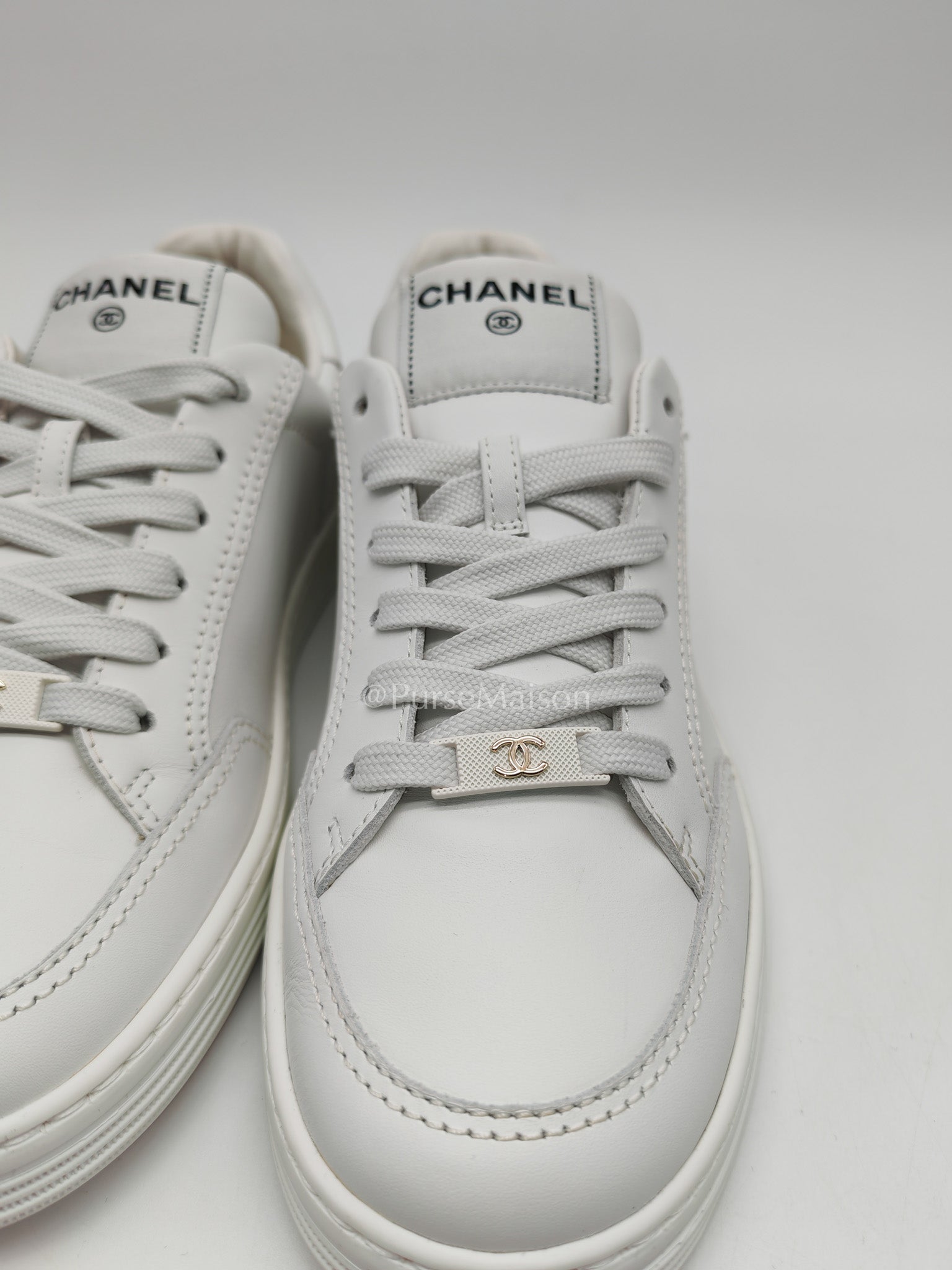 Chanel Low Top CC Logo Sneakers in White Size 37.5EU (24cm) | Purse Maison Luxury Bags Shop