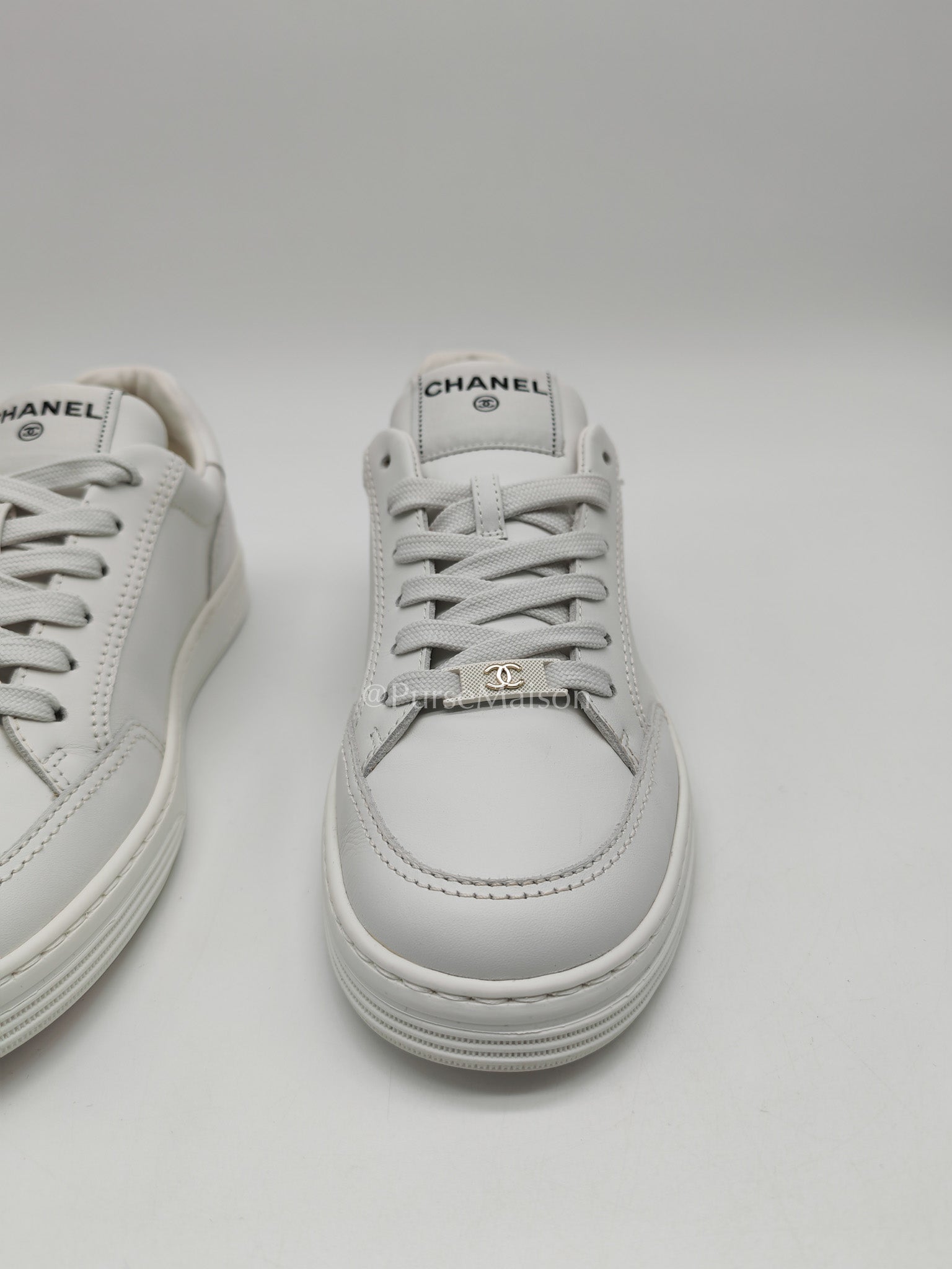 Chanel Low Top CC Logo Sneakers in White Size 37.5EU (24cm) | Purse Maison Luxury Bags Shop