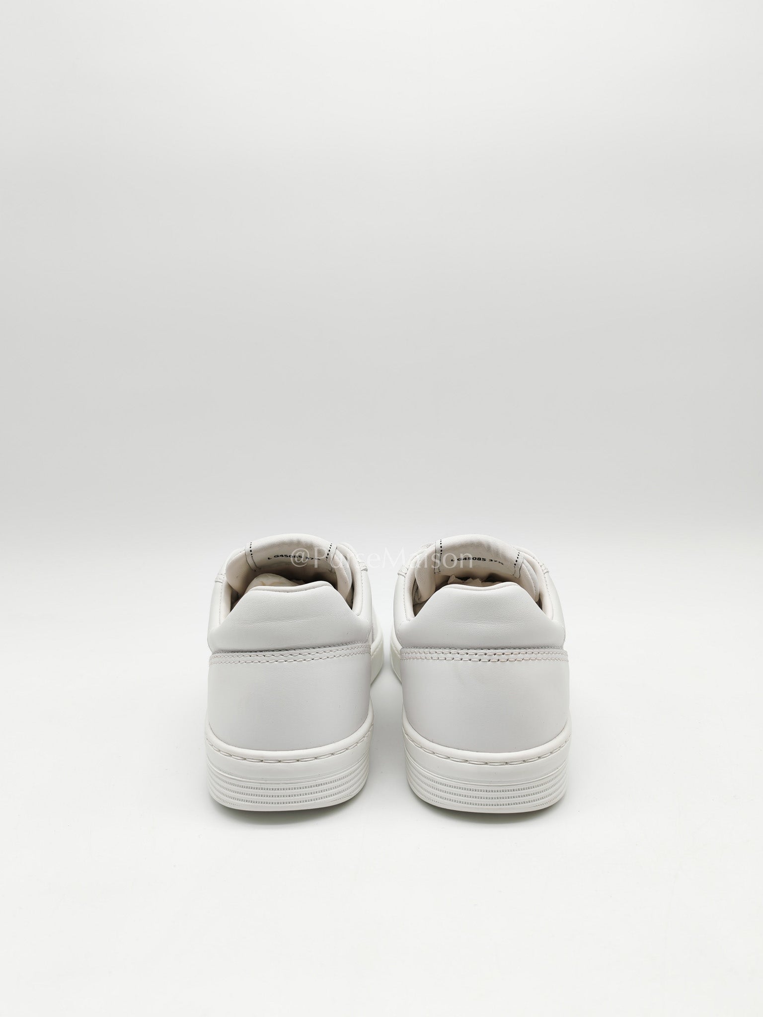 Chanel Low Top CC Logo Sneakers in White Size 37.5EU (24cm) | Purse Maison Luxury Bags Shop