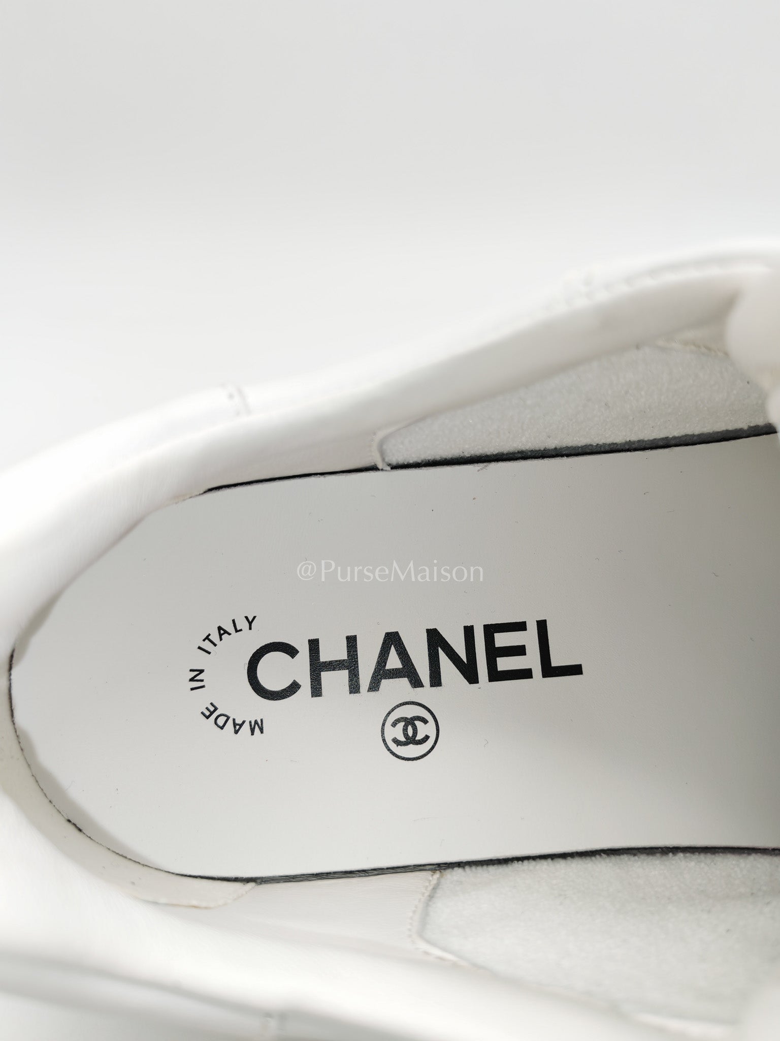 Chanel Low Top CC Logo Sneakers in White Size 37.5EU (24cm) | Purse Maison Luxury Bags Shop
