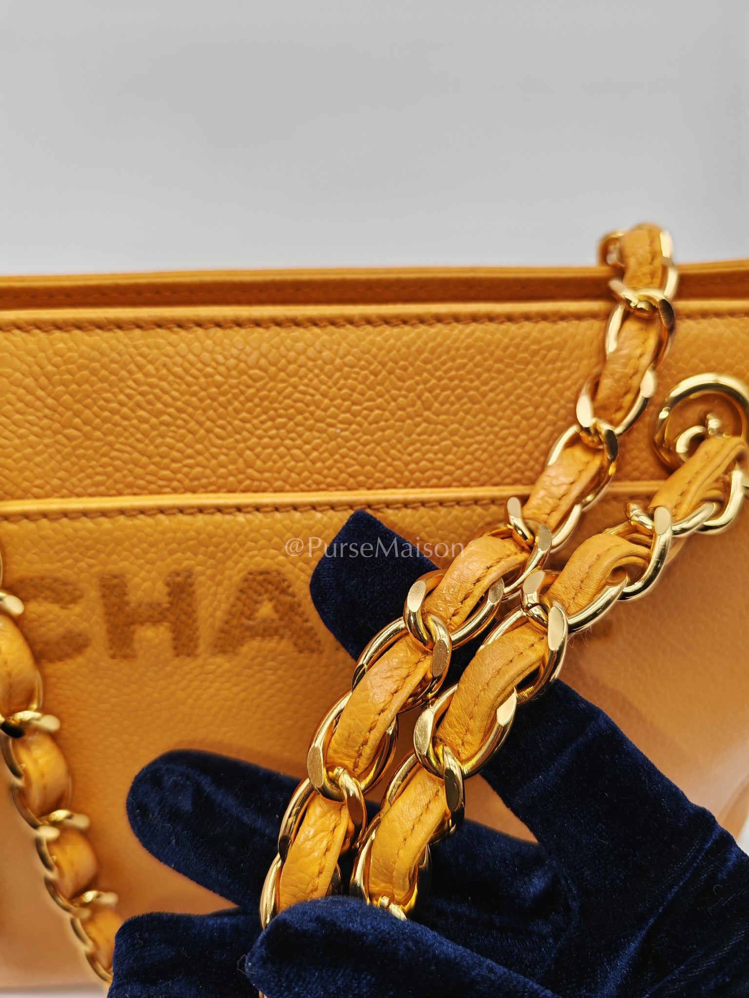 Chanel Vintage Chain Tote Bag in Orange Caviar Leather and Gold Hardware Series 5 | Purse Maison Luxury Bags Shop