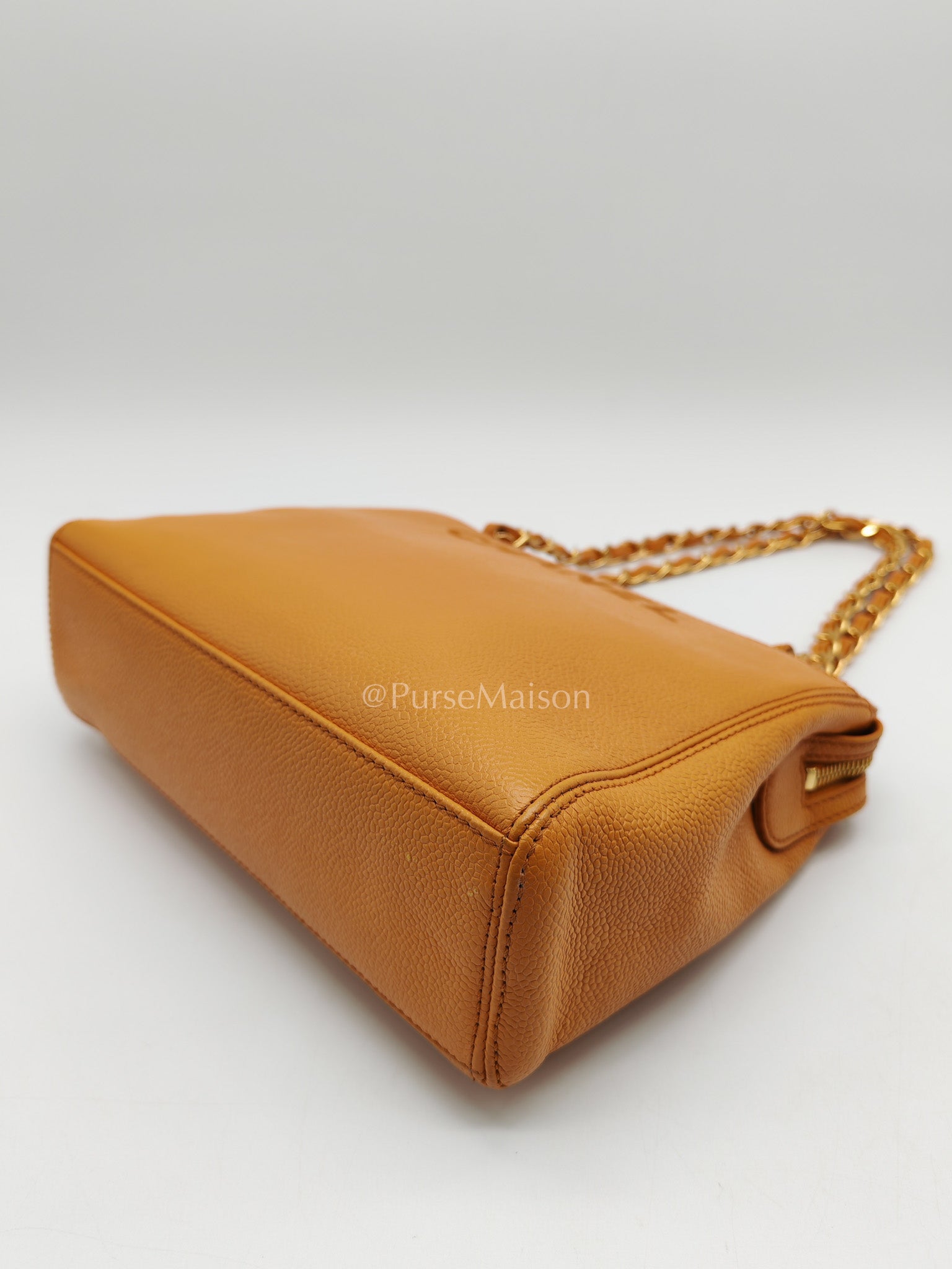 Chanel Vintage Chain Tote Bag in Orange Caviar Leather and Gold Hardware Series 5 | Purse Maison Luxury Bags Shop