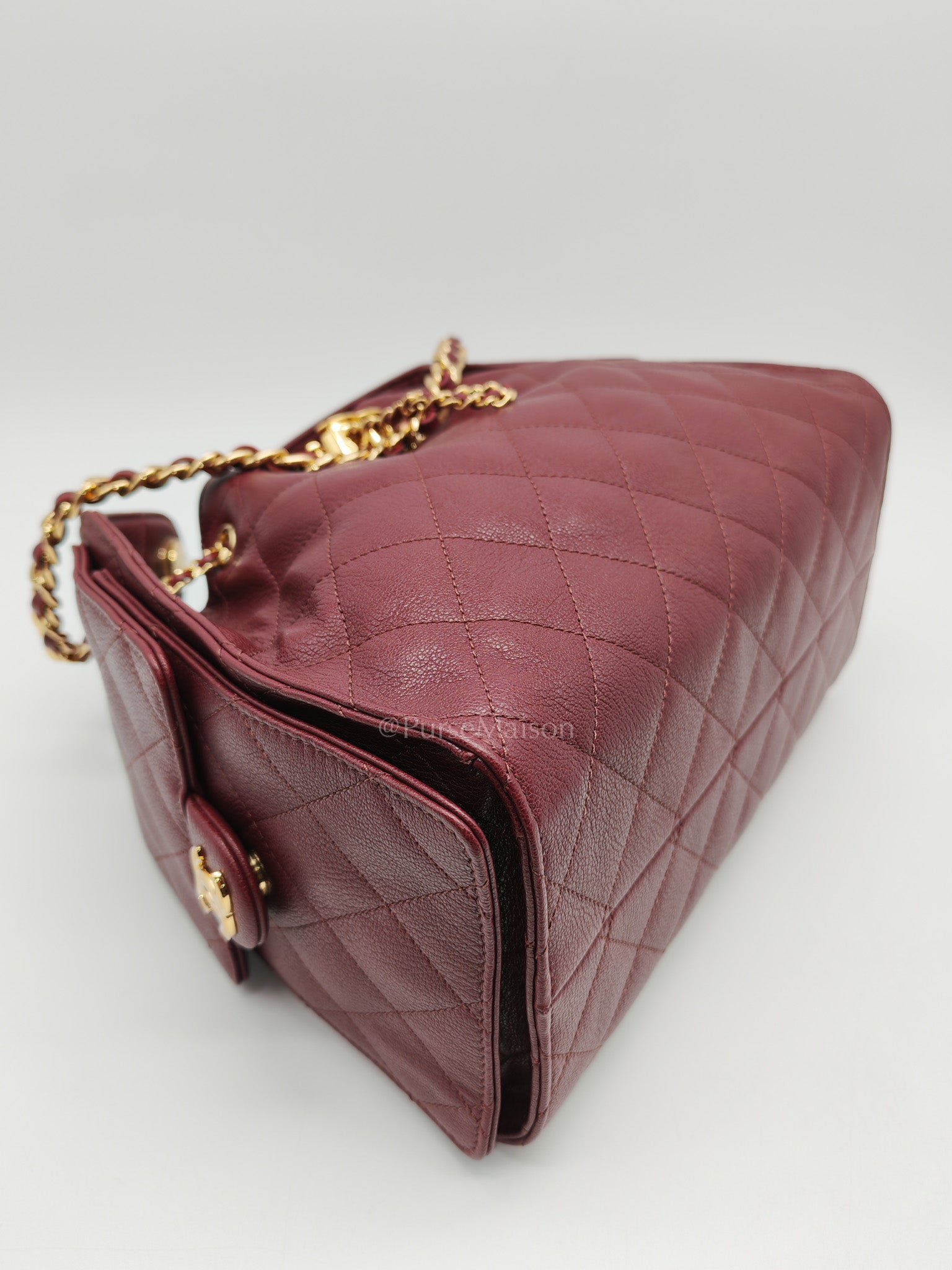 25 Small in Burgundy Shiny Grain Calfskin Leather and Gold Hardware Microchip