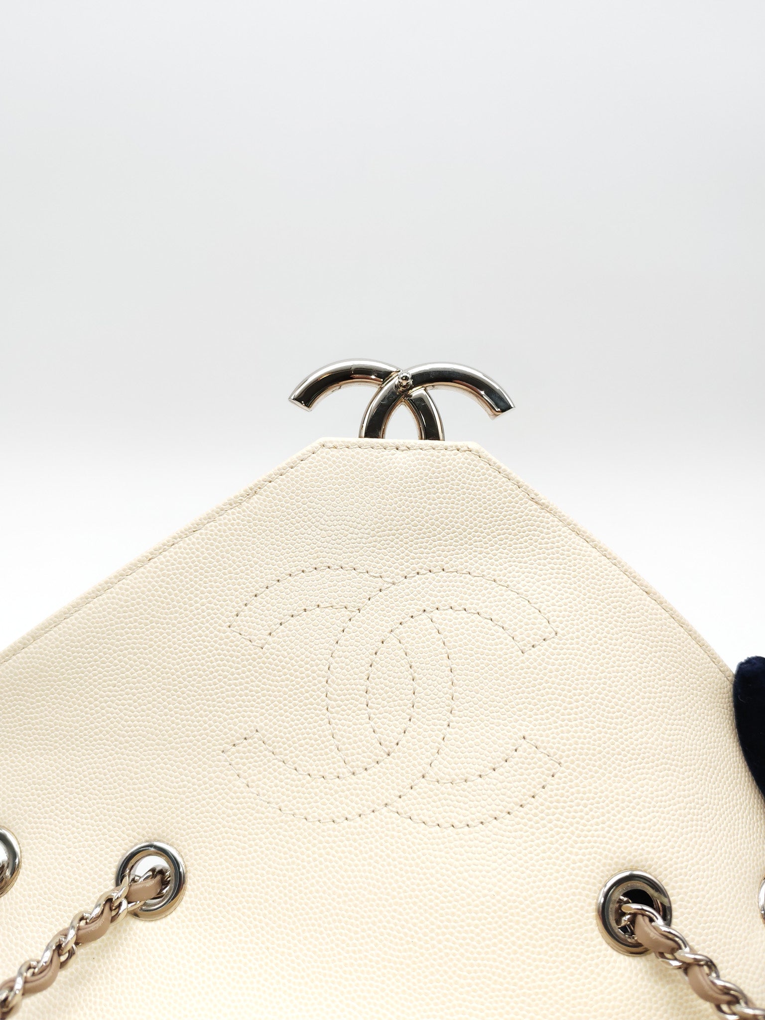Chanel Chevron Flap Bag in White Caviar Leather & Palladium Hardware Series 23