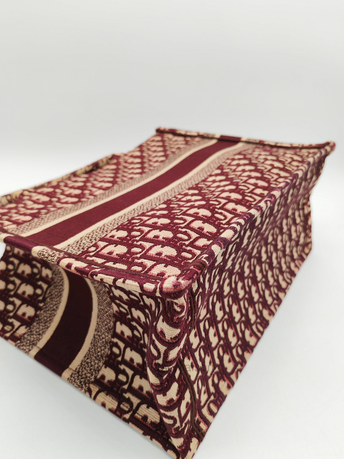Christian Dior Book Tote Medium in Burgundy Oblique Canvas | Purse Maison Luxury Bags Shop