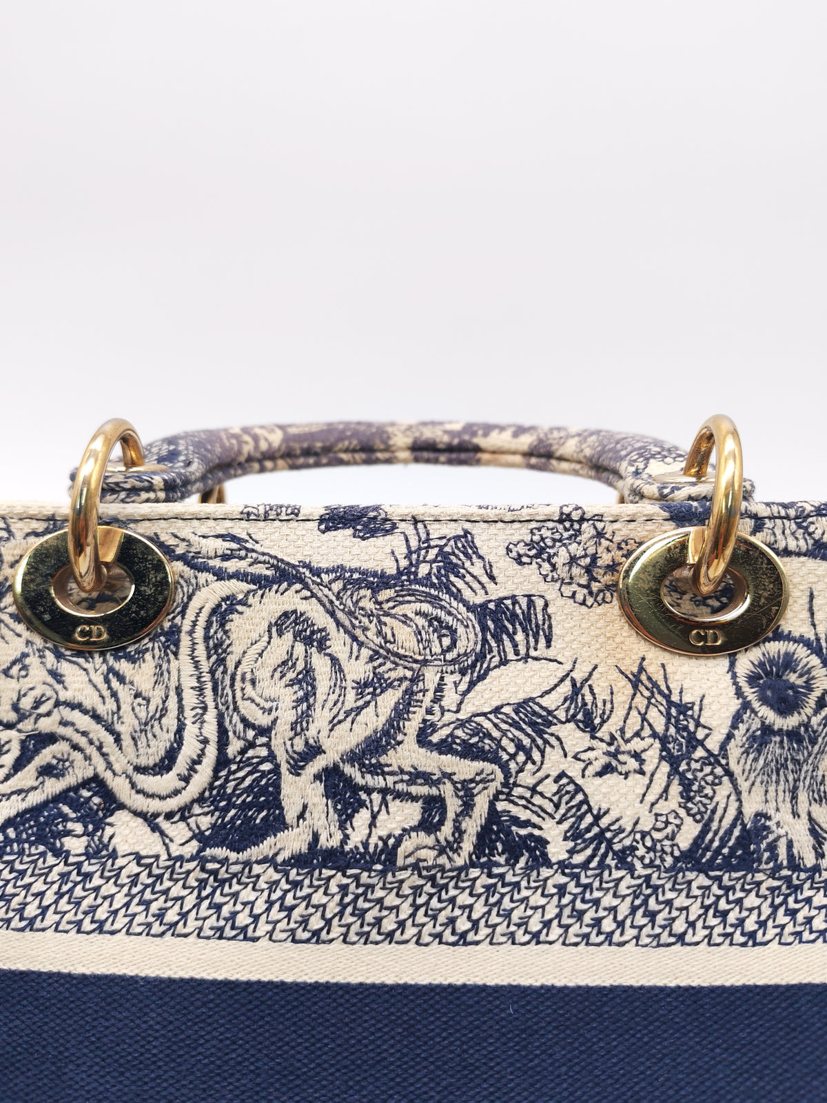 Christian Dior Lady D-Lite Medium in Navy Blue Toile de Jouy Embroidery Canvas and Light Gold Hardware | Purse Maison Luxury Bags Shop