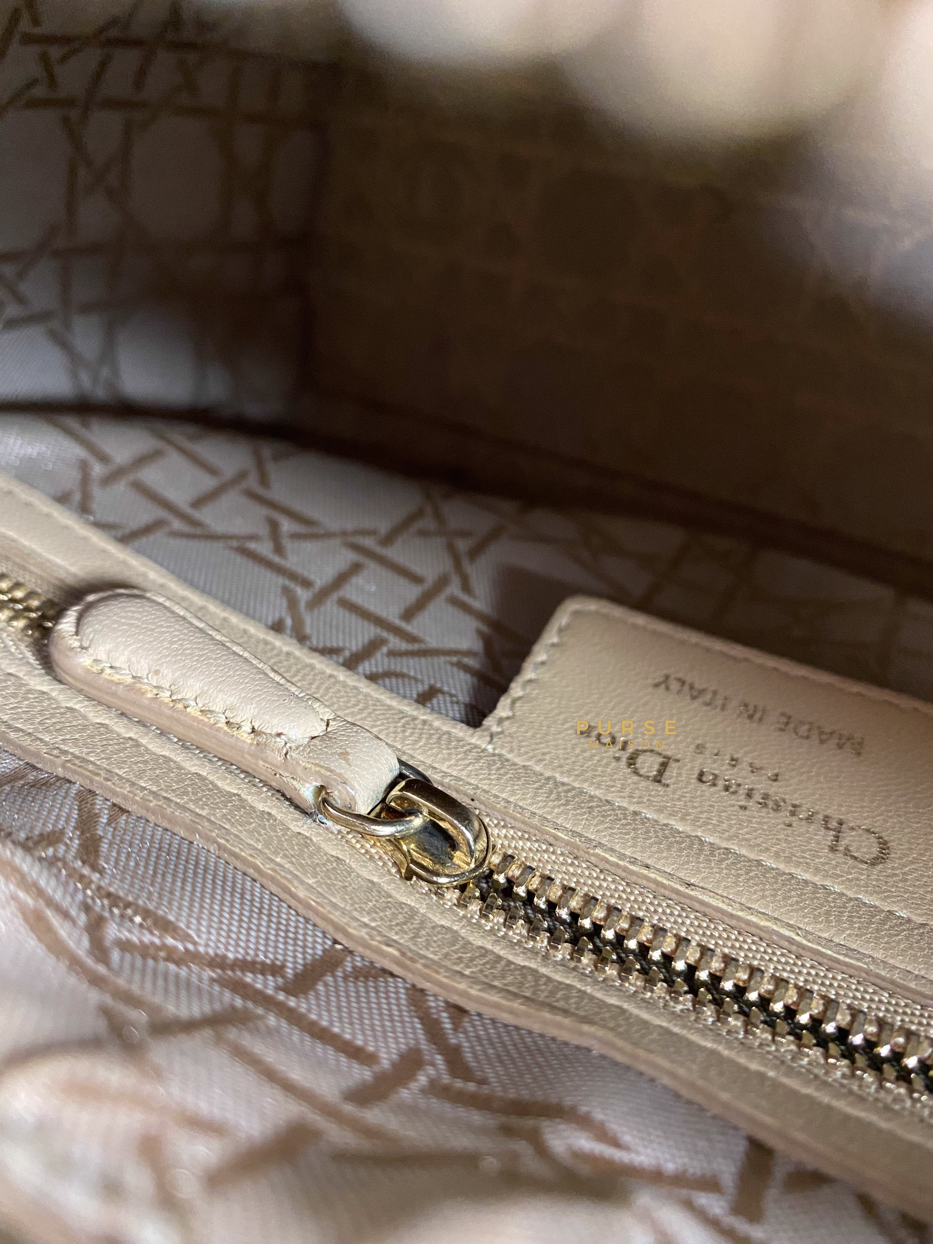 Christian Dior Lady Dior Beige Medium Light Gold hardware Lambskin | Purse Maison Luxury Bags Shop