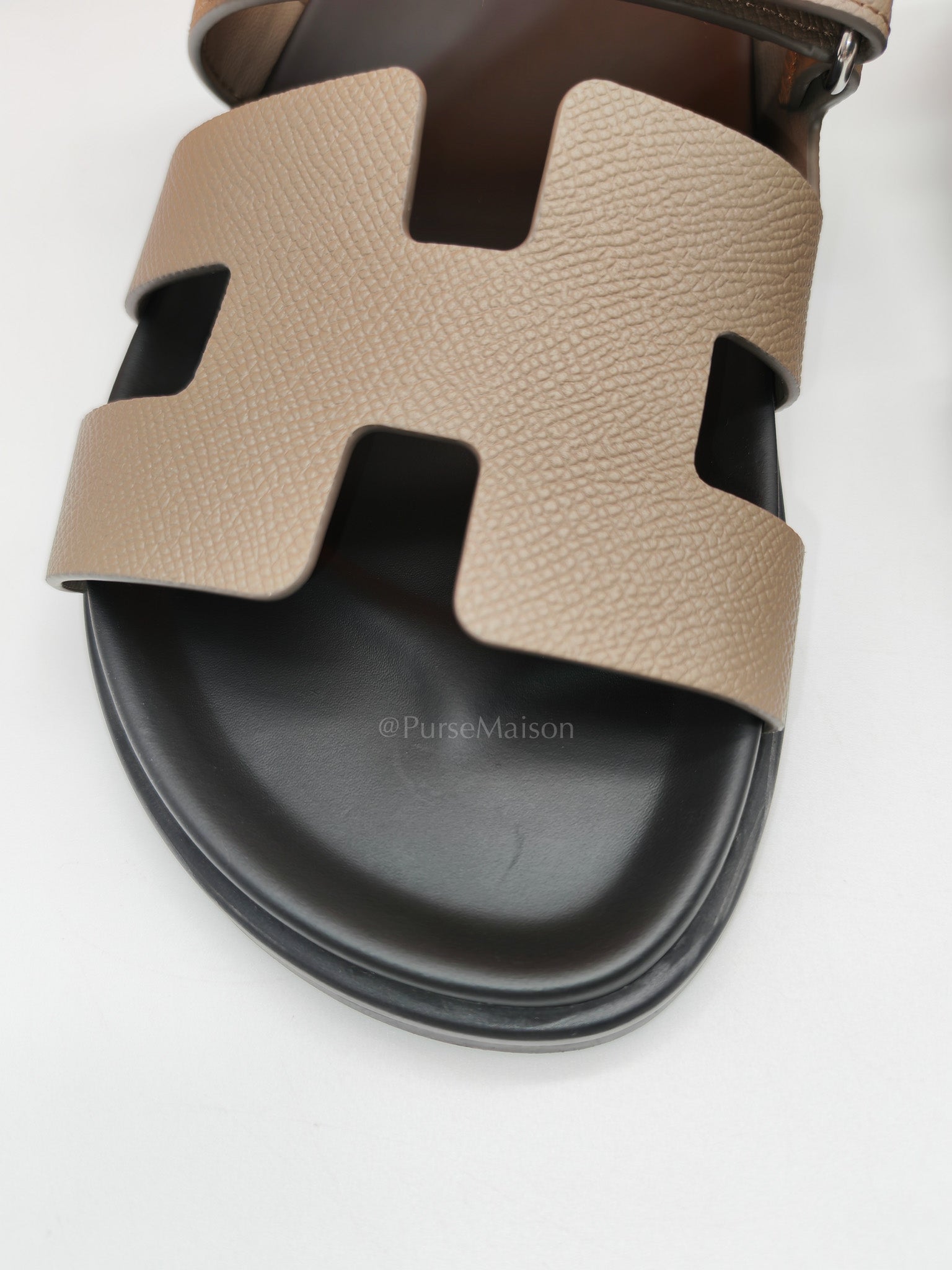 Chypre in Etoupe Epsom Leather Sandals Size 38EU (24 cm)