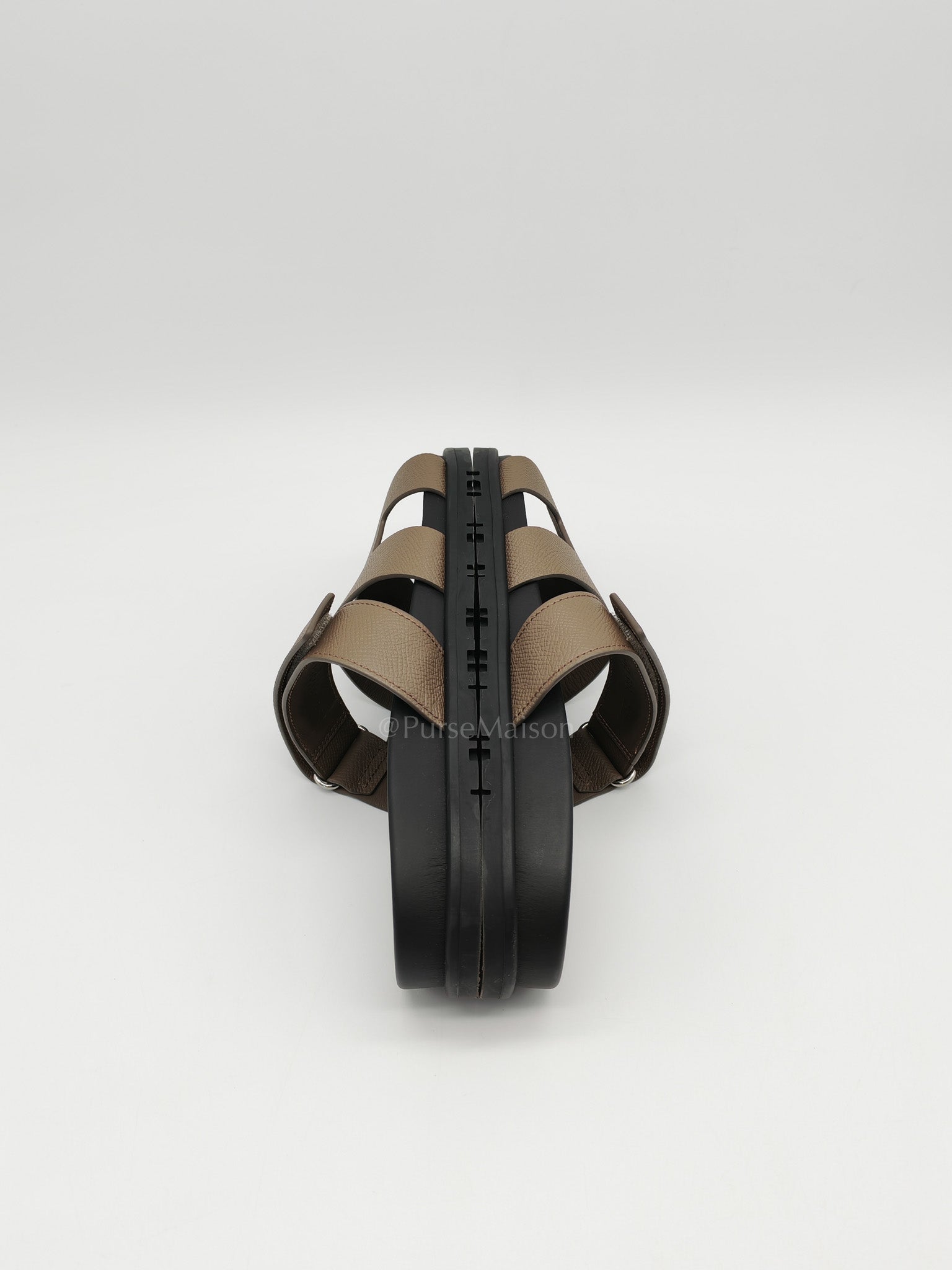 Chypre in Etoupe Epsom Leather Sandals Size 38EU (24 cm)