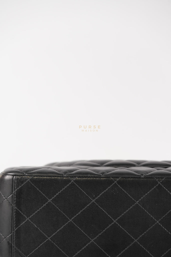 Classic Double Flap Maxi in Black Lambskin Leather and Gold Hardware Series 14 | Purse Maison Luxury Bags Shop