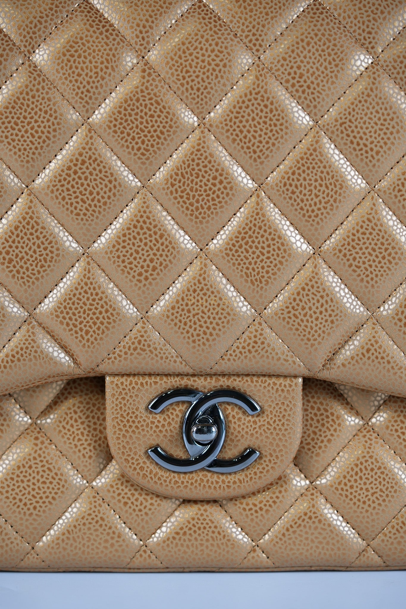 Classic Double Flap Maxi Metallic in Caviar Leather and Silver Hardware Series 14 | Purse Maison Luxury Bags Shop