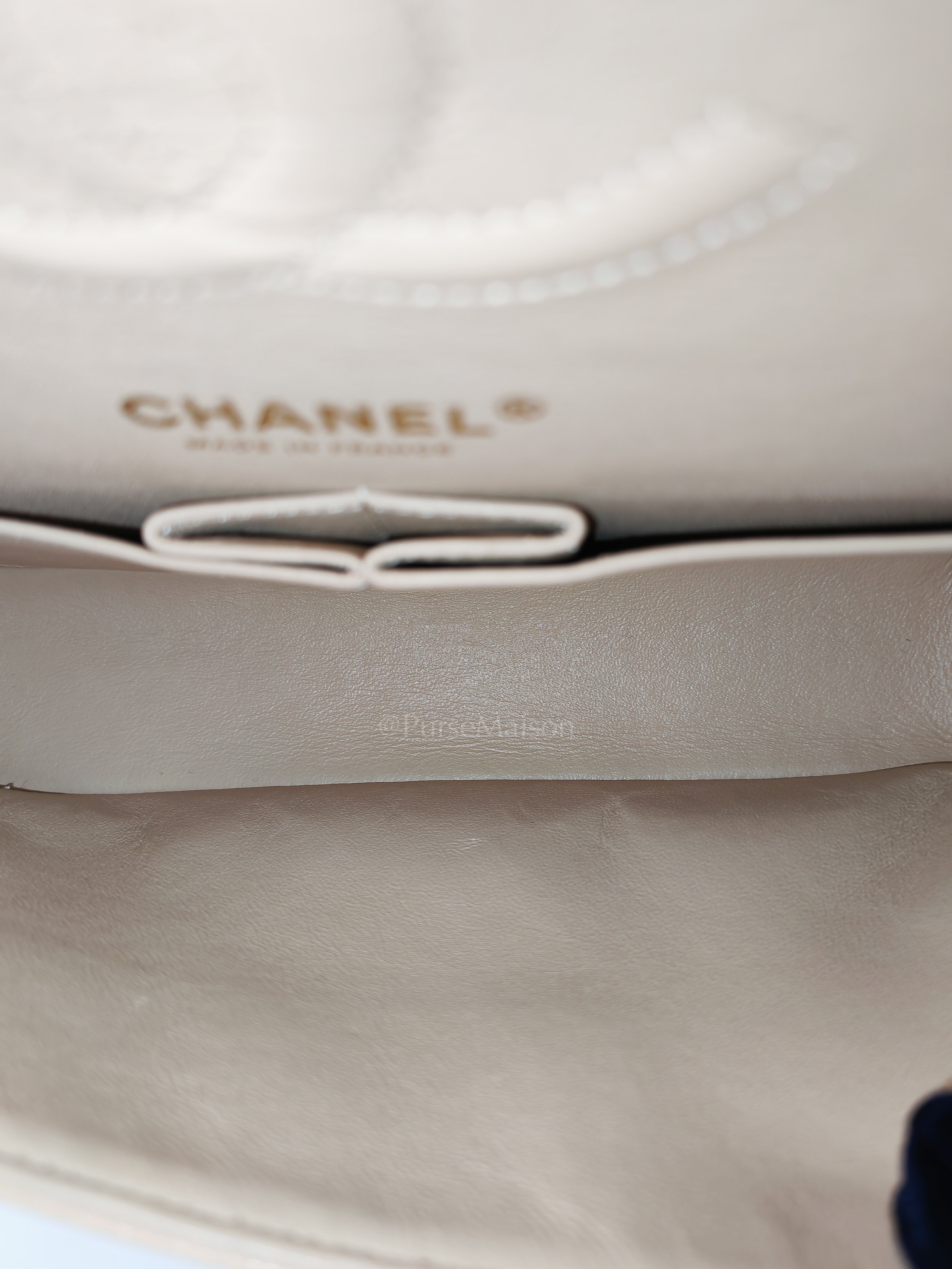 Classic Double Flap Medium in Beige Clair Caviar Leather and Gold Hardware Series 18 | Purse Maison Luxury Bags Shop