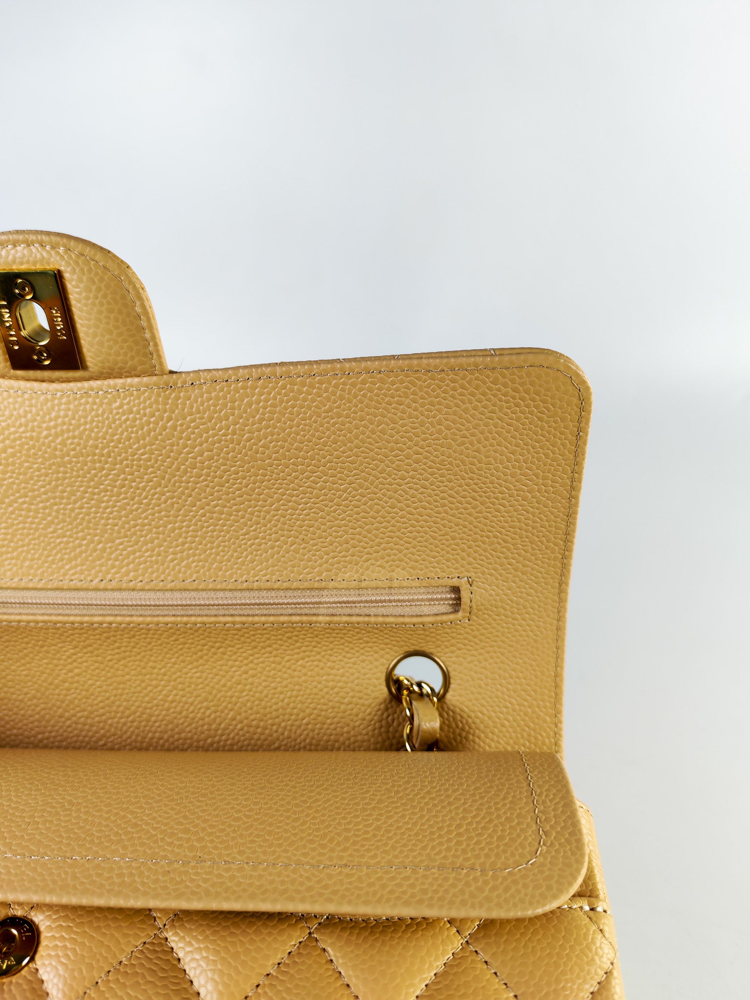 Classic Double Flap Medium in Beige Clair Caviar Leather & Gold Hardware(Microchip) | Purse Maison Luxury Bags Shop