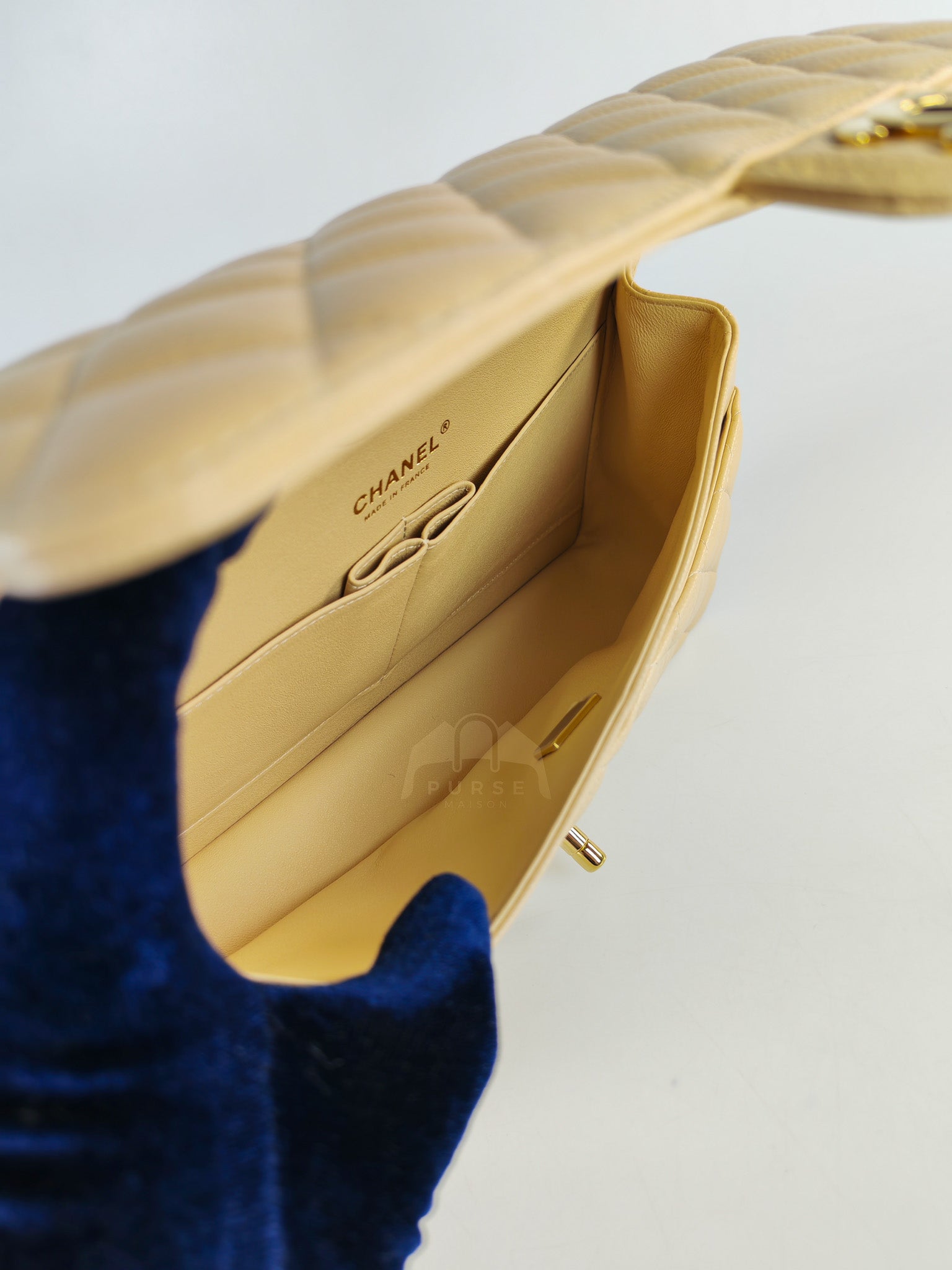 Classic Double Flap Medium in Beige Clair Caviar Leather & Gold Hardware(Microchip) | Purse Maison Luxury Bags Shop