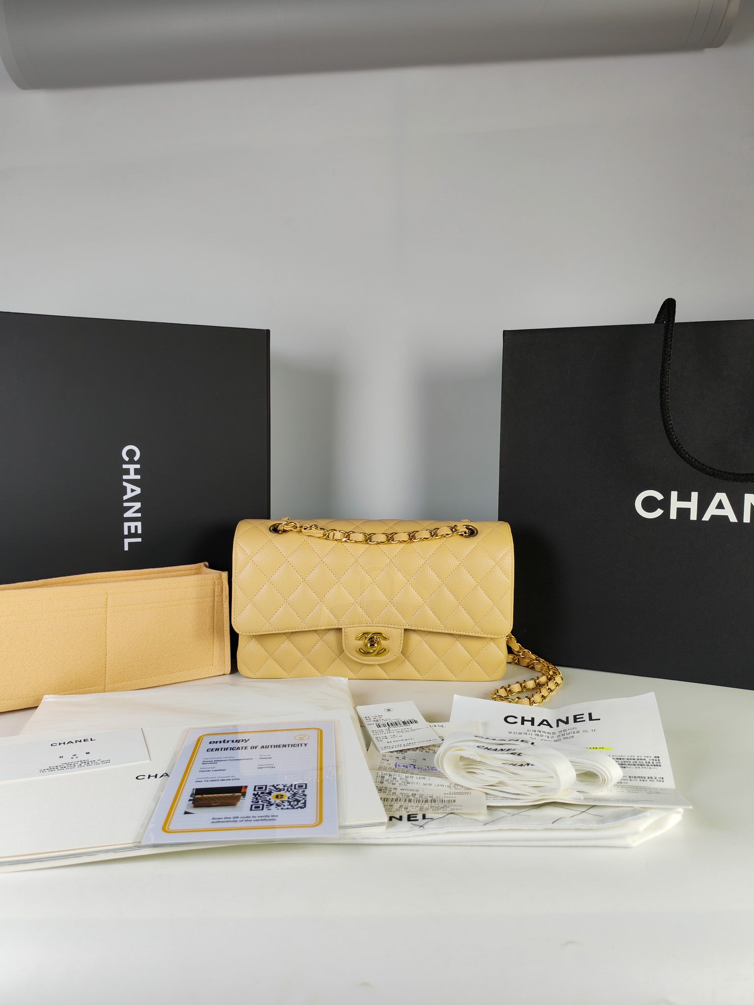 Classic Double Flap Medium in Beige Clair Caviar Leather & Gold Hardware(Microchip) | Purse Maison Luxury Bags Shop