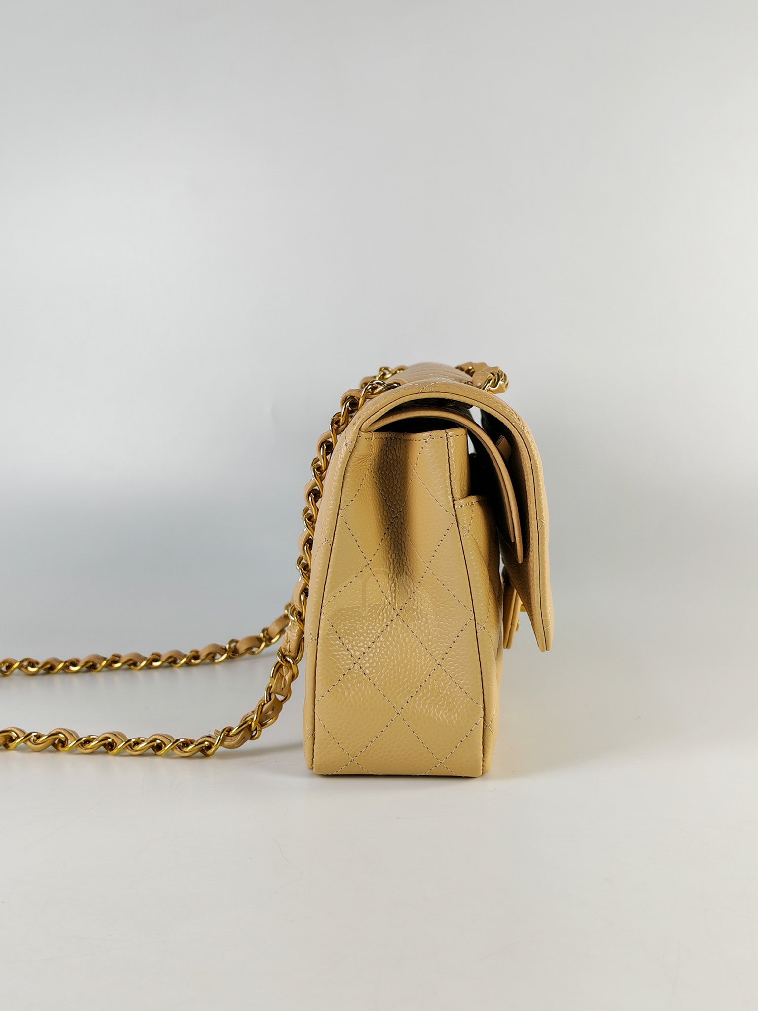 Classic Double Flap Medium in Beige Clair Caviar Leather & Gold Hardware(Microchip) | Purse Maison Luxury Bags Shop