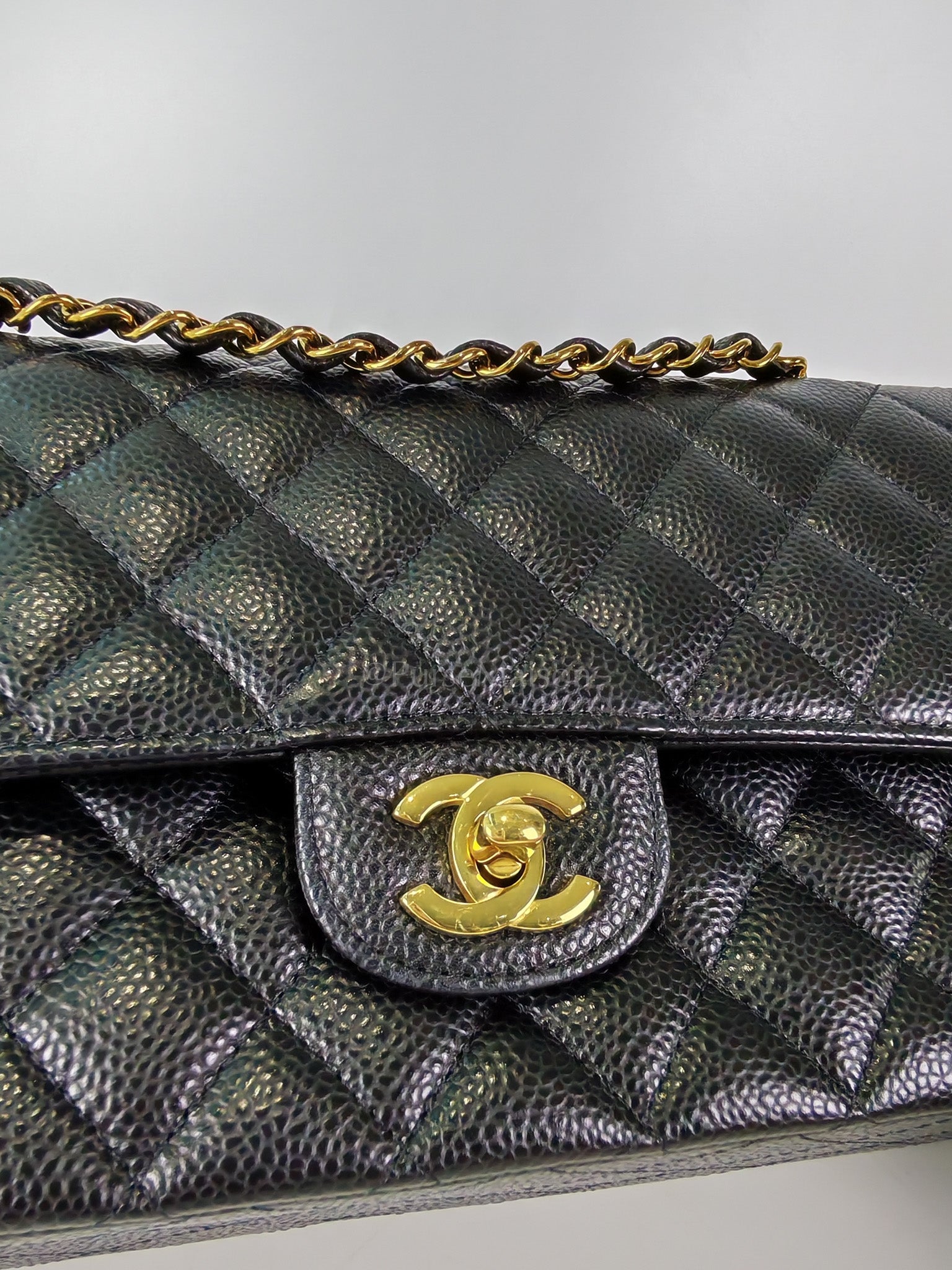 Classic Double Flap Medium in Black Caviar Leather and Gold Hardware (Microchip) | Purse Maison Luxury Bags Shop