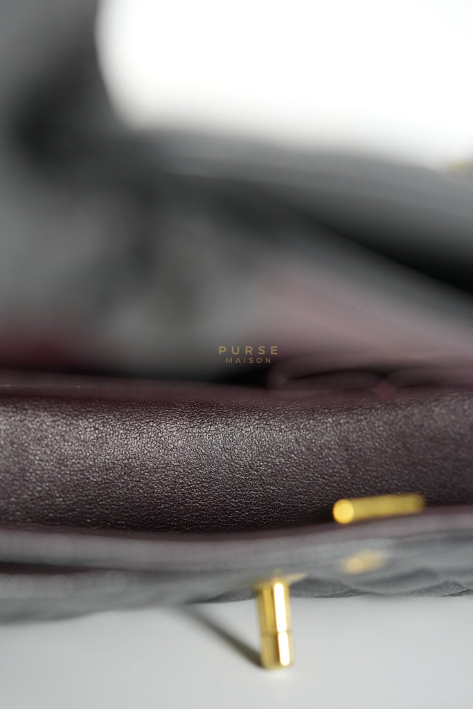 Classic Double Flap Medium in Black Caviar Leather and Gold Hardware (Microchip) | Purse Maison Luxury Bags Shop