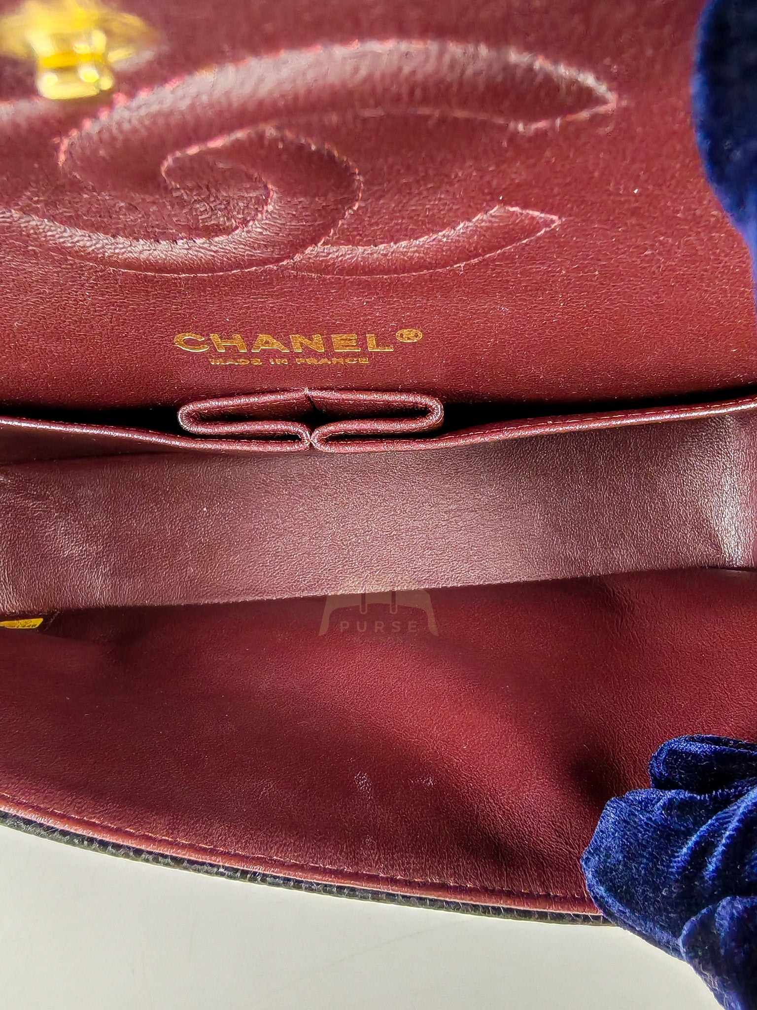 Classic Double Flap Medium in Black Caviar Leather and Gold Hardware Series 20 | Purse Maison Luxury Bags Shop