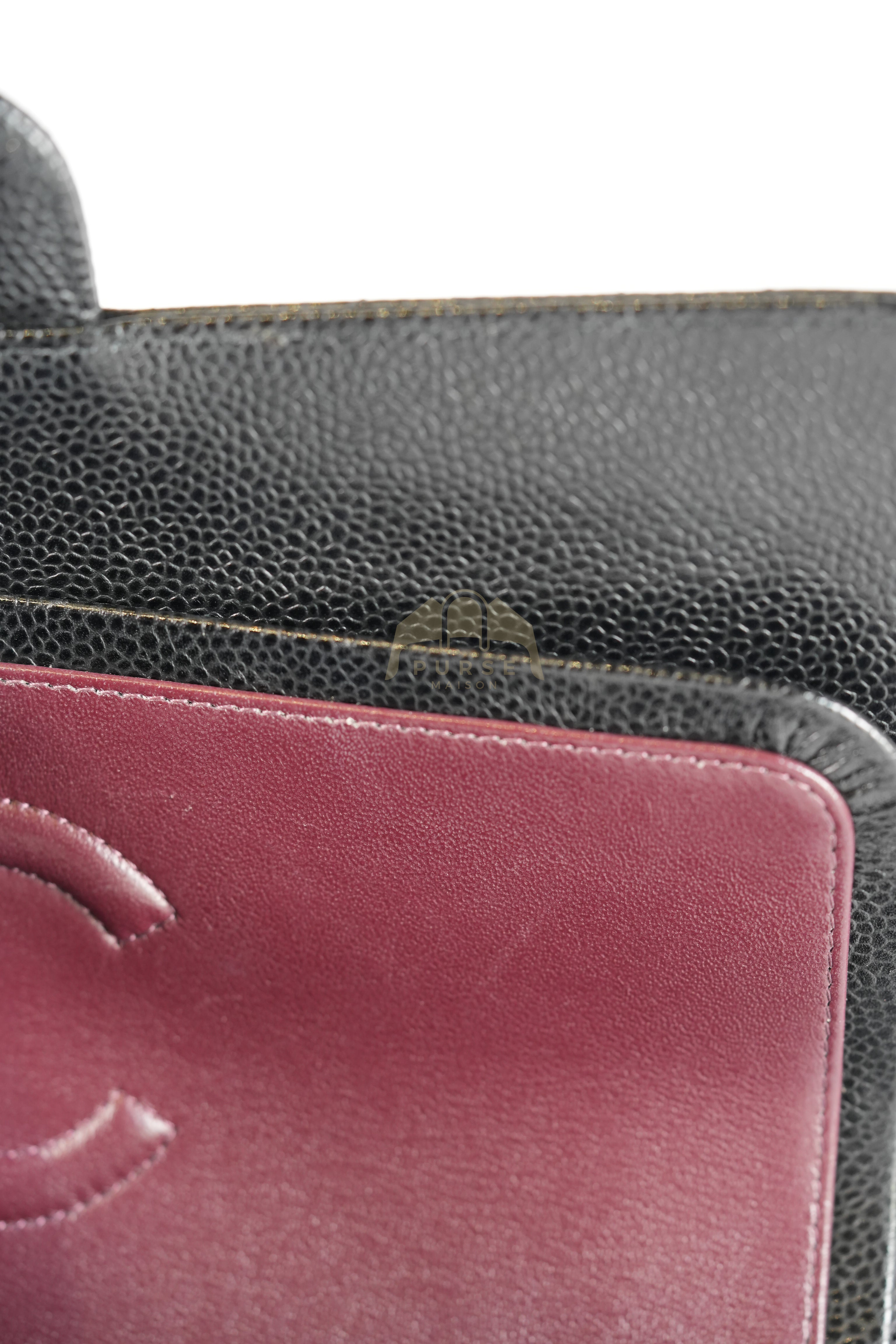 Classic Double Flap Medium in Black Quilted Caviar Leather and Gold Hardware Series 25 | Purse Maison Luxury Bags Shop