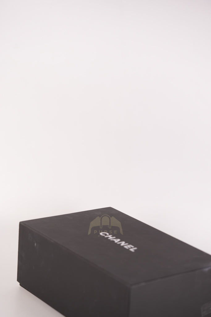 Classic Double Flap Medium in Black Quilted Lambskin Leather and Gold Hardware Series 26 | Purse Maison Luxury Bags Shop