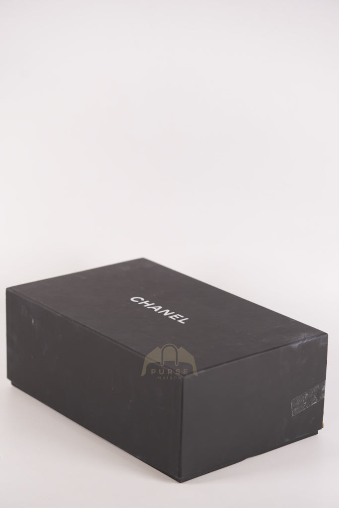 Classic Double Flap Medium in Black Quilted Lambskin Leather and Gold Hardware Series 26 | Purse Maison Luxury Bags Shop