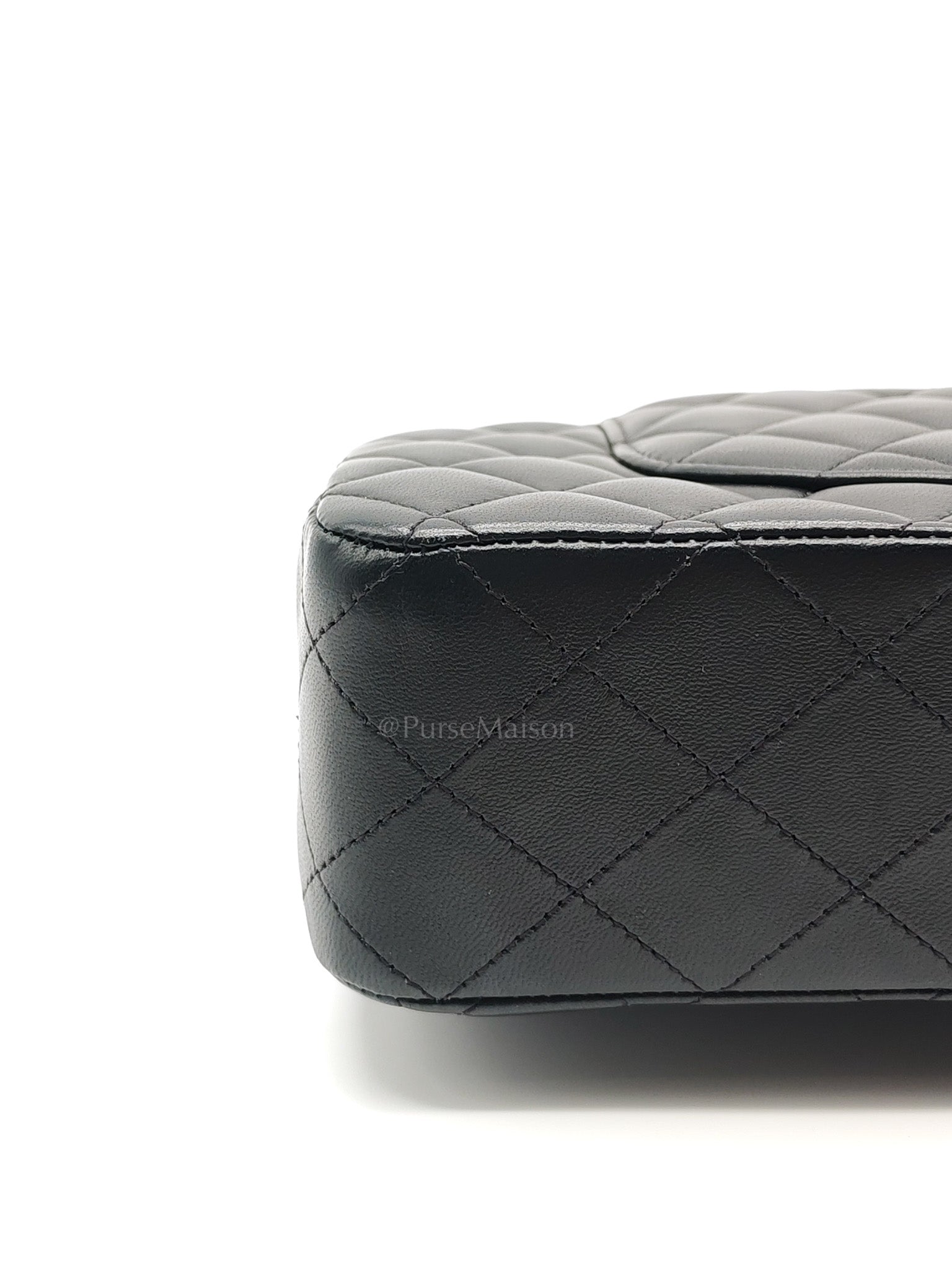 Classic Double Flap Medium in Black Quilted Lambskin Leather & Gold Hardware Microchip | Purse Maison Luxury Bags Shop