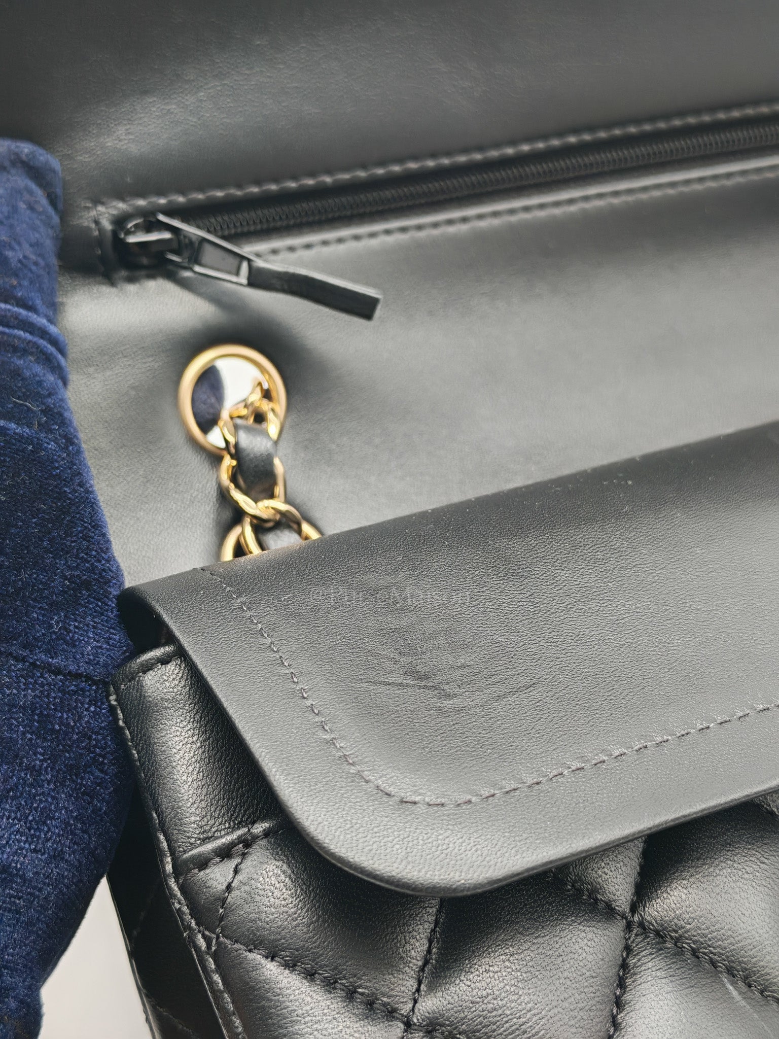 Classic Double Flap Medium in Black Quilted Lambskin Leather & Gold Hardware Microchip | Purse Maison Luxury Bags Shop