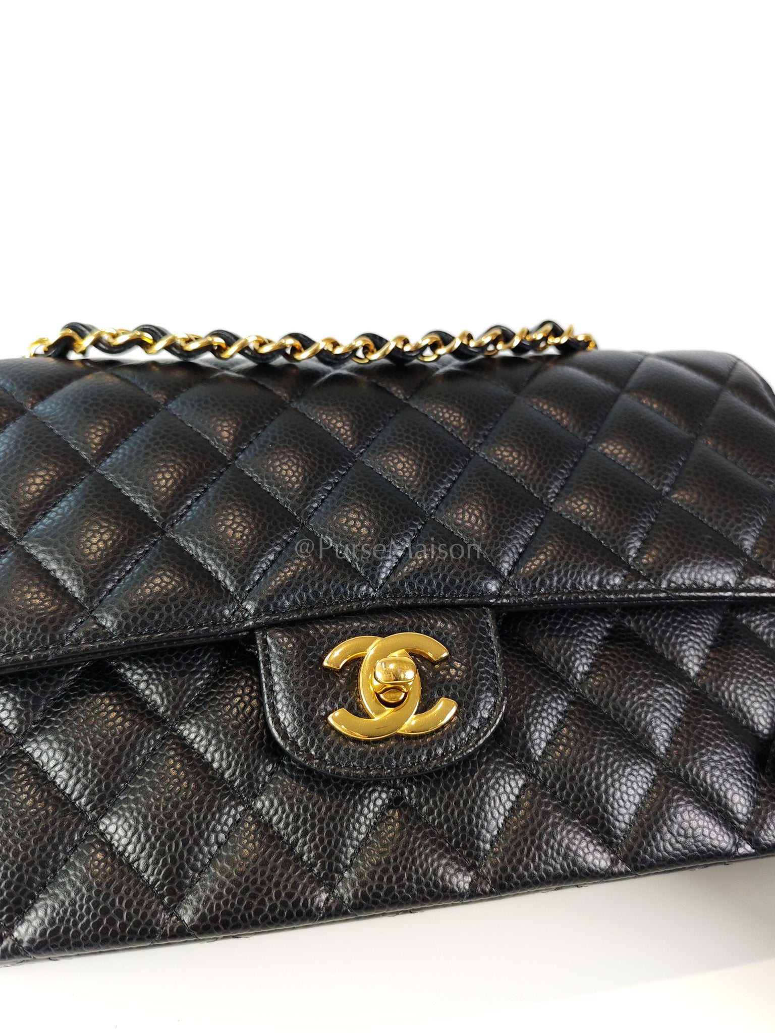 Classic Double Flap Medium in Caviar Leather and Gold Hardware (Microchip) | Purse Maison Luxury Bags Shop