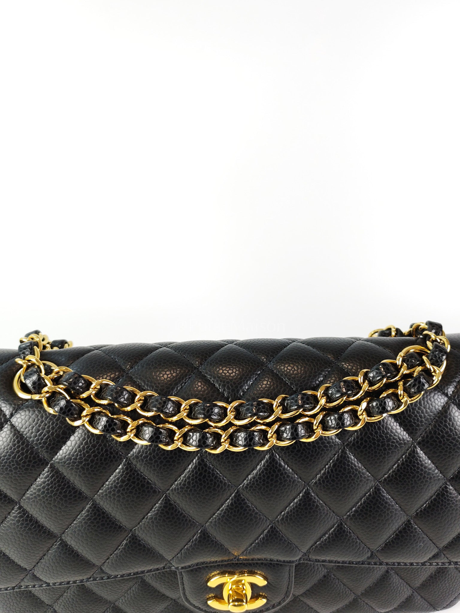 Classic Double Flap Medium in Caviar Leather and Gold Hardware (Microchip) | Purse Maison Luxury Bags Shop