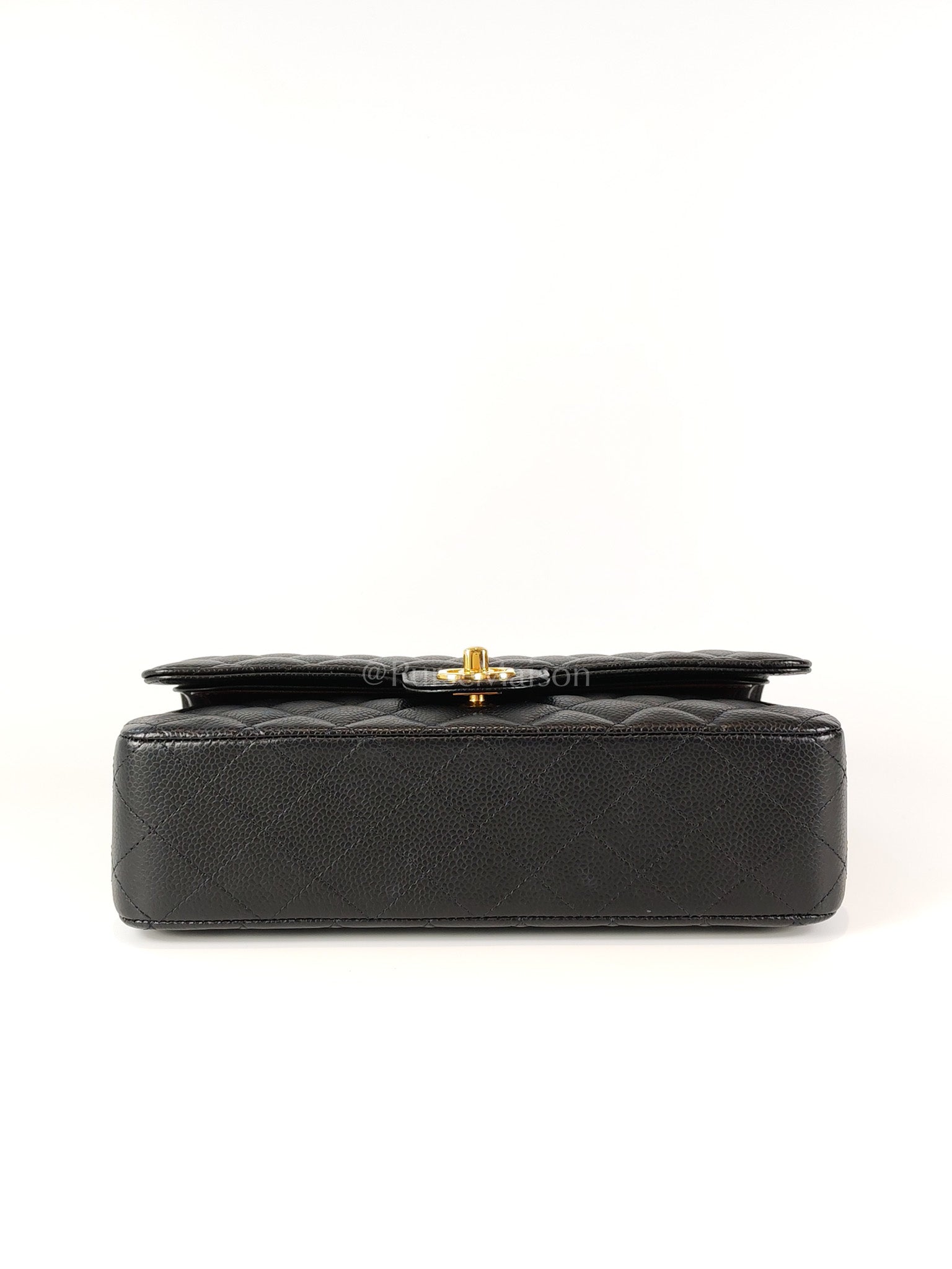 Classic Double Flap Medium in Caviar Leather and Gold Hardware (Microchip) | Purse Maison Luxury Bags Shop