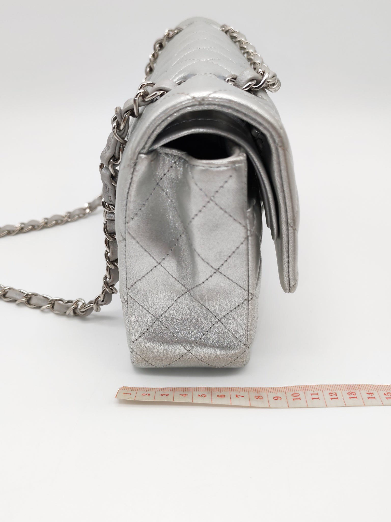 Classic Double Flap Medium in Metallic Silver and Silver Hardware (Microchip) | Purse Maison Luxury Bags Shop