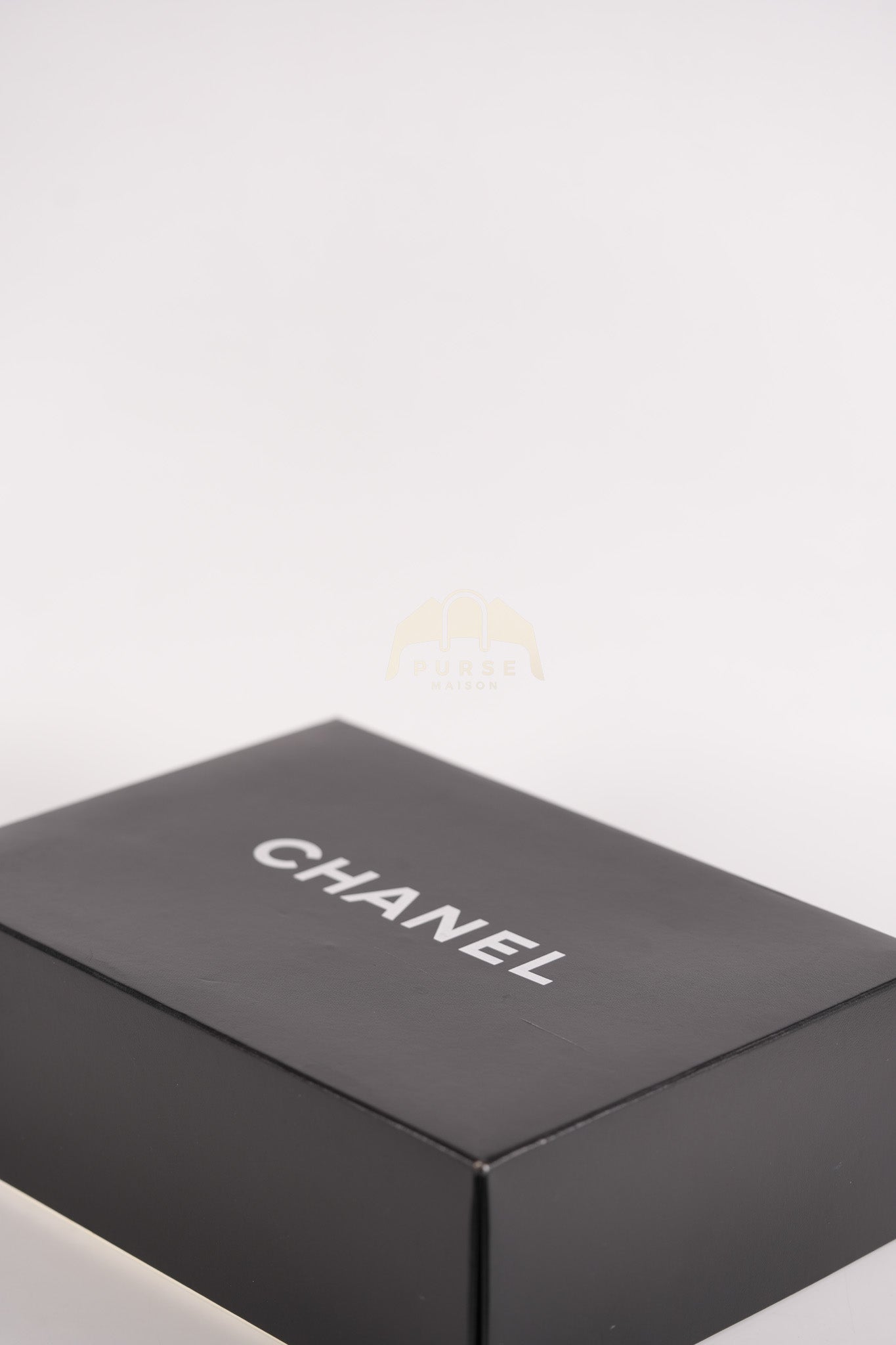 Classic Double Flap Medium Vintage in Lambskin Quilted Leather and Gold Hardware Series 1 | Purse Maison Luxury Bags Shop