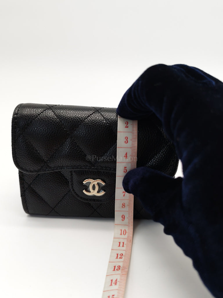 Classic Flap Card Holder Double Compartment in Black Quilted Caviar Leather and Silver Hardware (Microchip) | Purse Maison Luxury Bags Shop