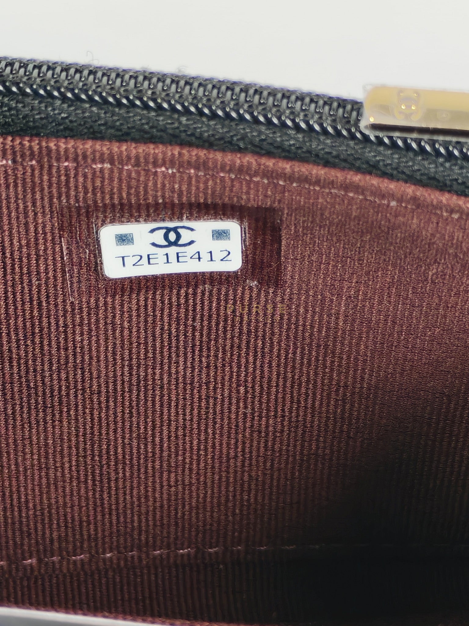 Classic Flap Card Holder in Black Caviar Leather and Light Gold Hardware (New Version with Zipper) (Microchip) | Purse Maison Luxury Bags Shop