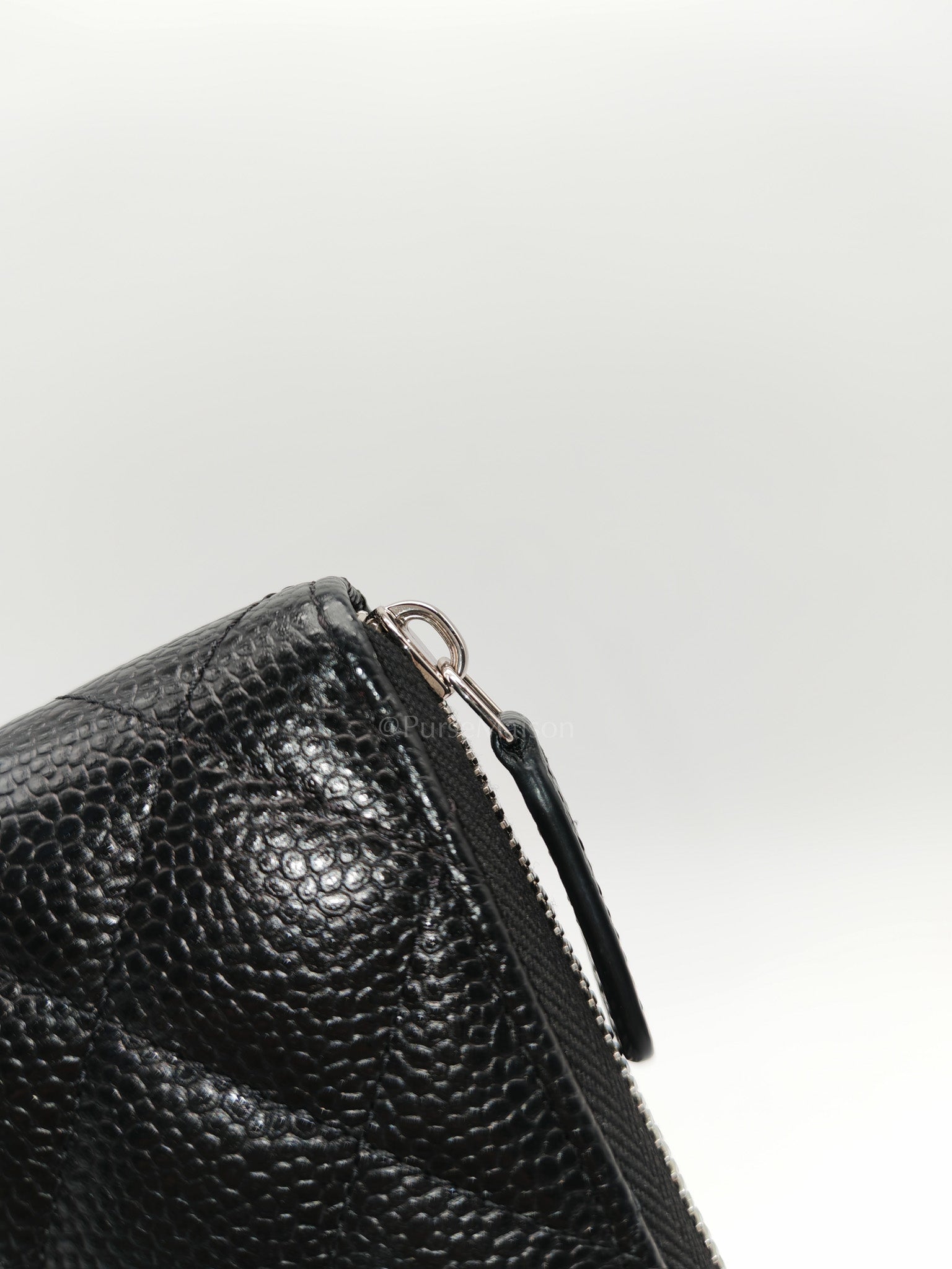 Classic Long Zipped Wallet in Black Caviar Leather & Palladium Hardware Microchip | Purse Maison Luxury Bags Shop