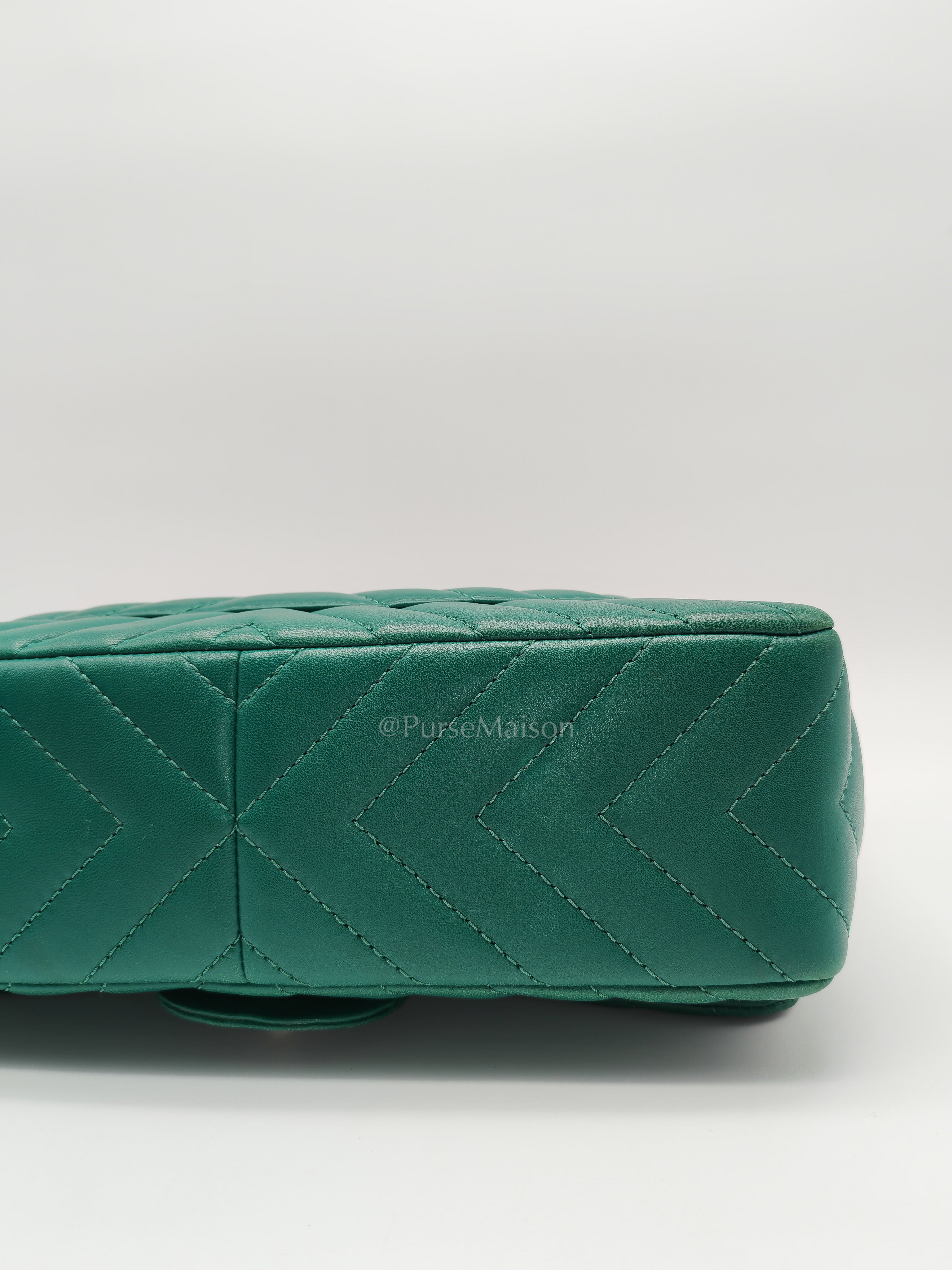 Classic Single Flap in Green Chevron Lambskin Leather & Silver Hardware (Series 13) | Purse Maison Luxury Bags Shop