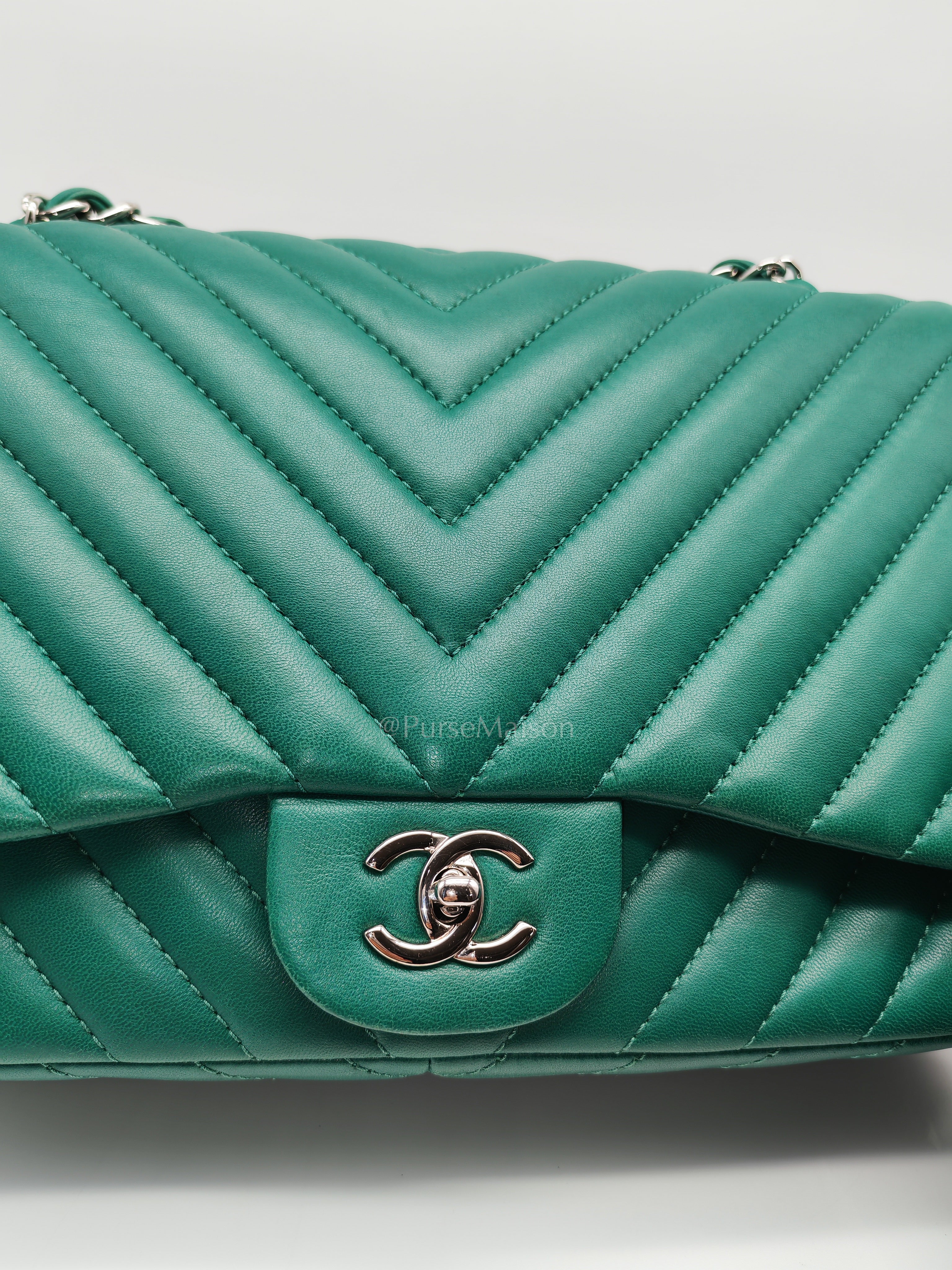 Classic Single Flap in Green Chevron Lambskin Leather & Silver Hardware (Series 13) | Purse Maison Luxury Bags Shop