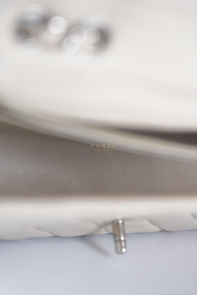 Classic Single Flap Jumbo in Light Gray Caviar Leather and Silver Hardware (Series 14) | Purse Maison Luxury Bags Shop